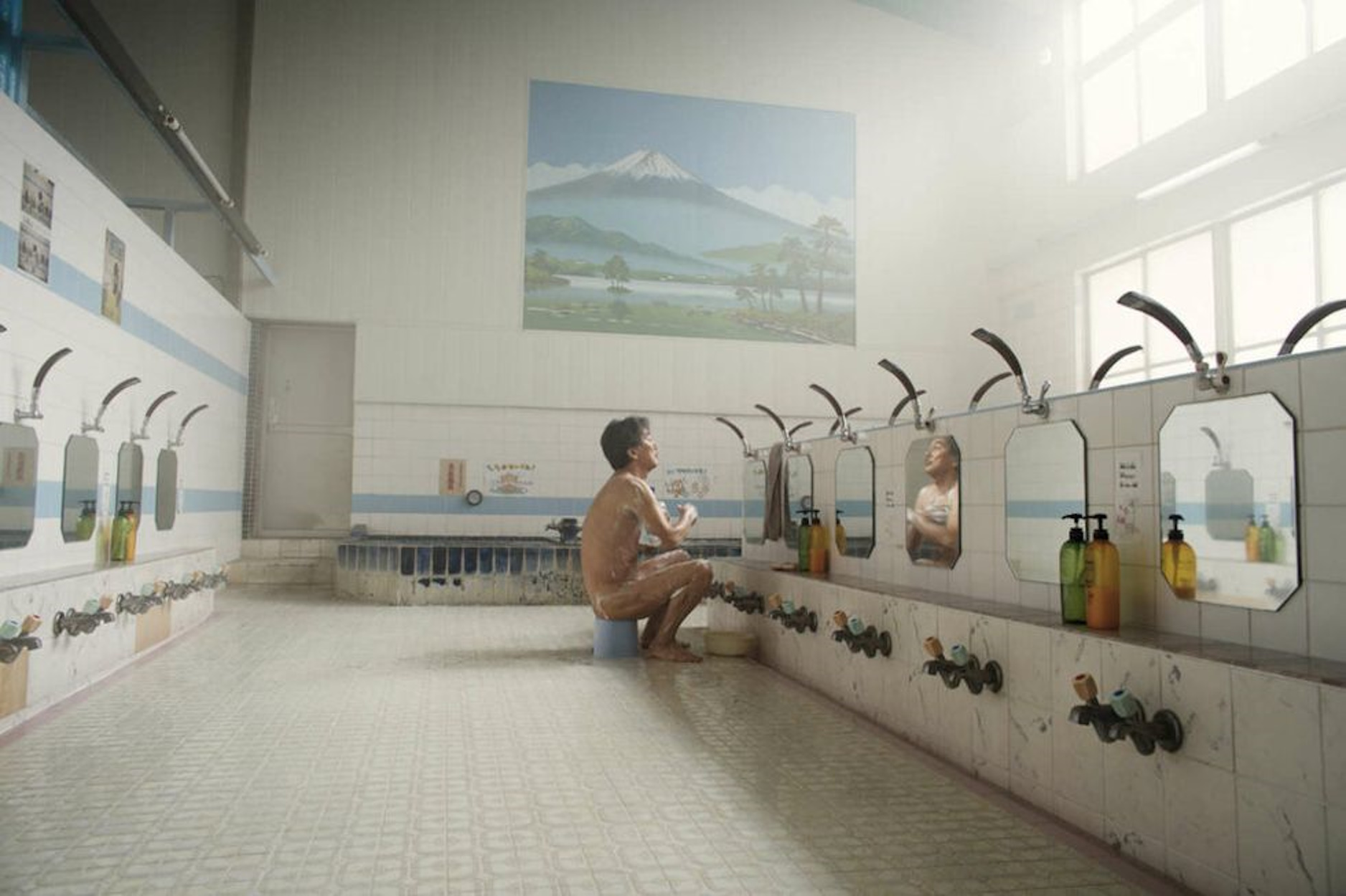 Ir a ver una película sobre los lavabos de Tokio y descubrir una obra de arte