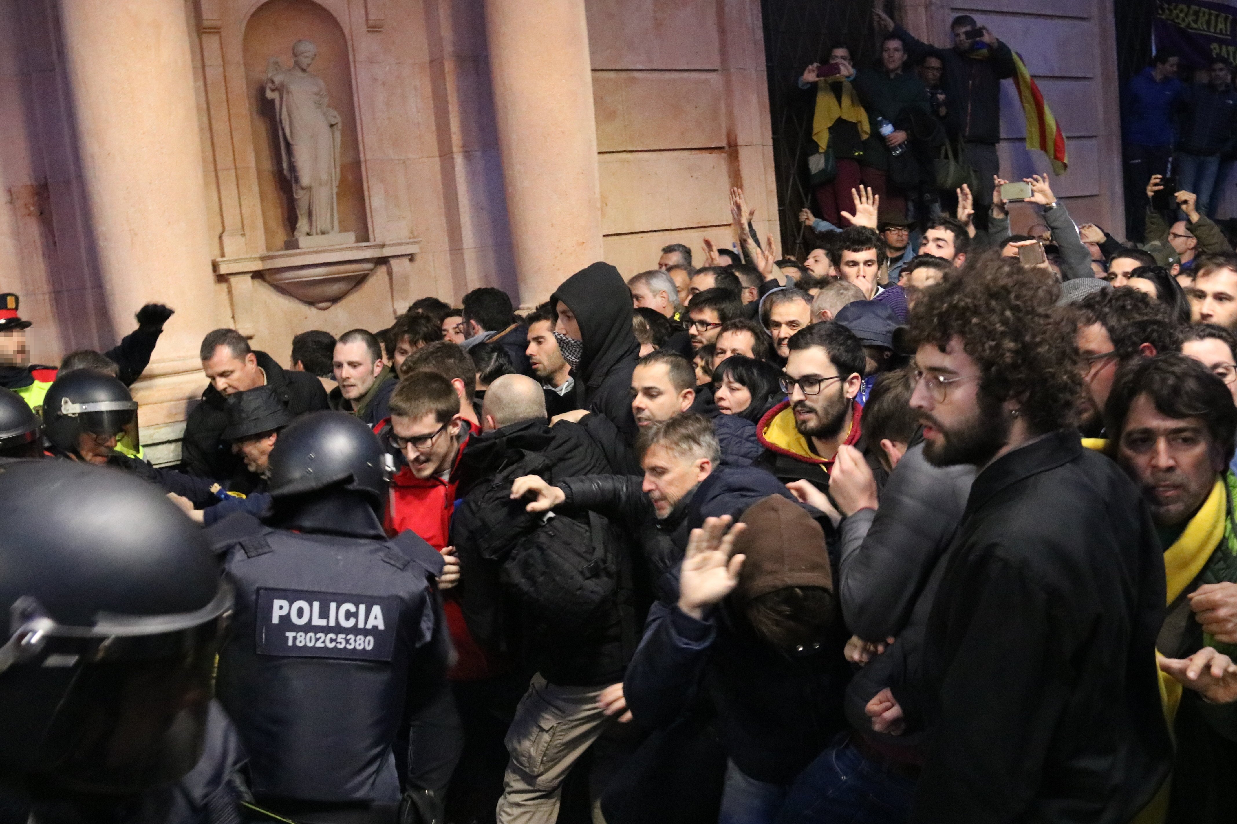 Detenidos cinco miembros del CDR de Lleida
