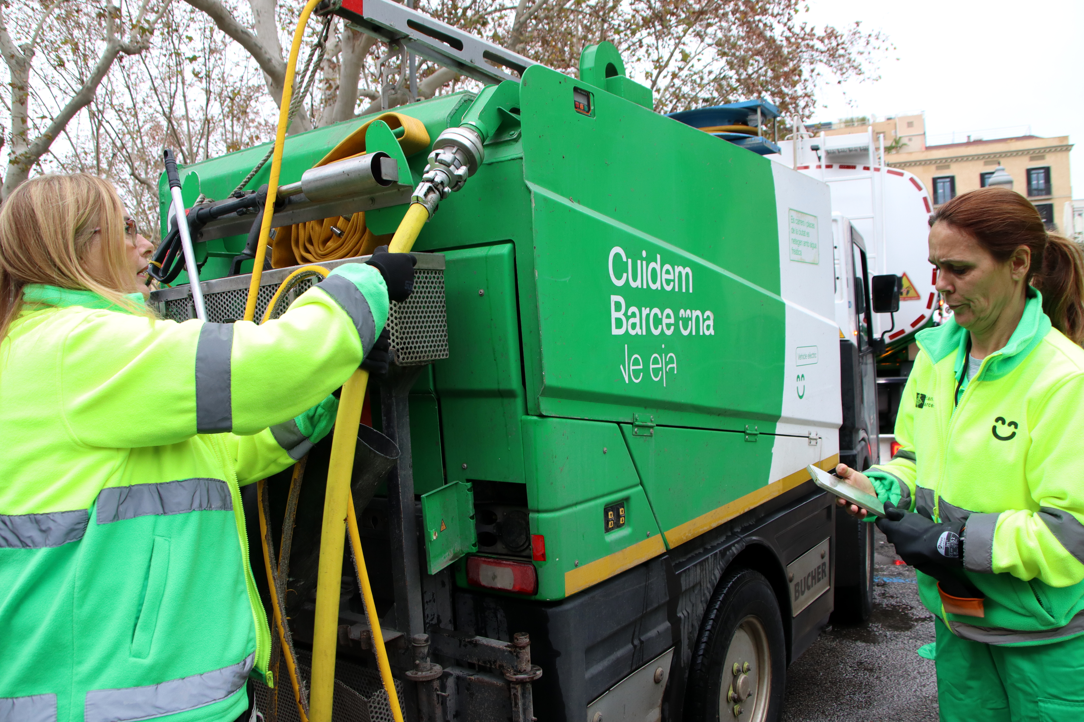 Barcelona priorizará el riego de parques emblemáticos e históricos en fase de emergencia por sequía