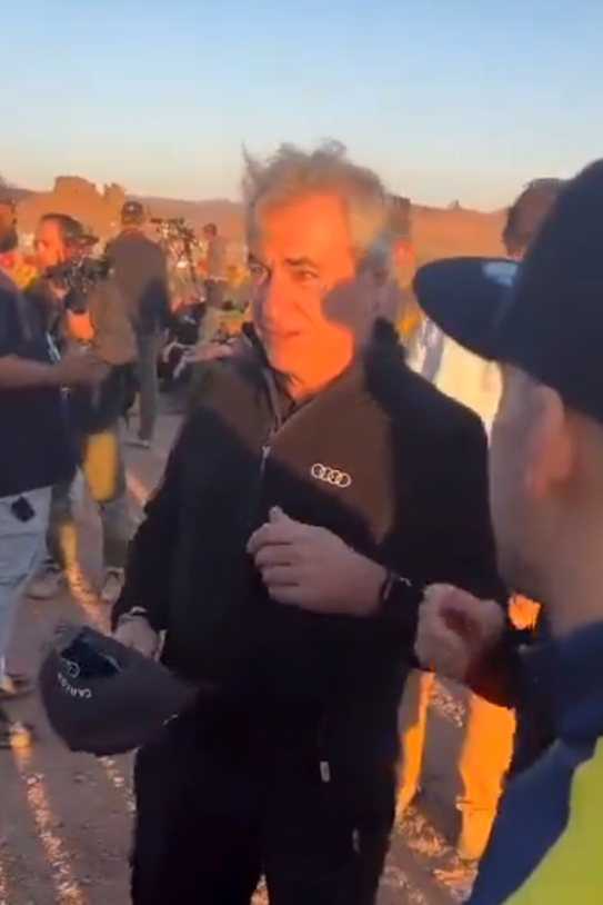 Carlos Sainz carburando tiktok