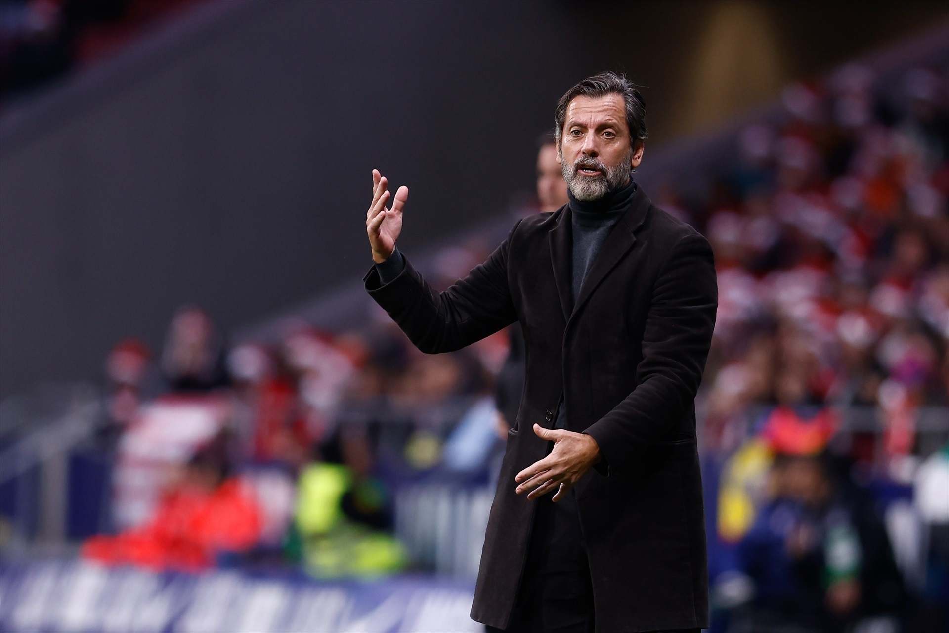 Quique Sánchez Flores es un problema en el Sevilla