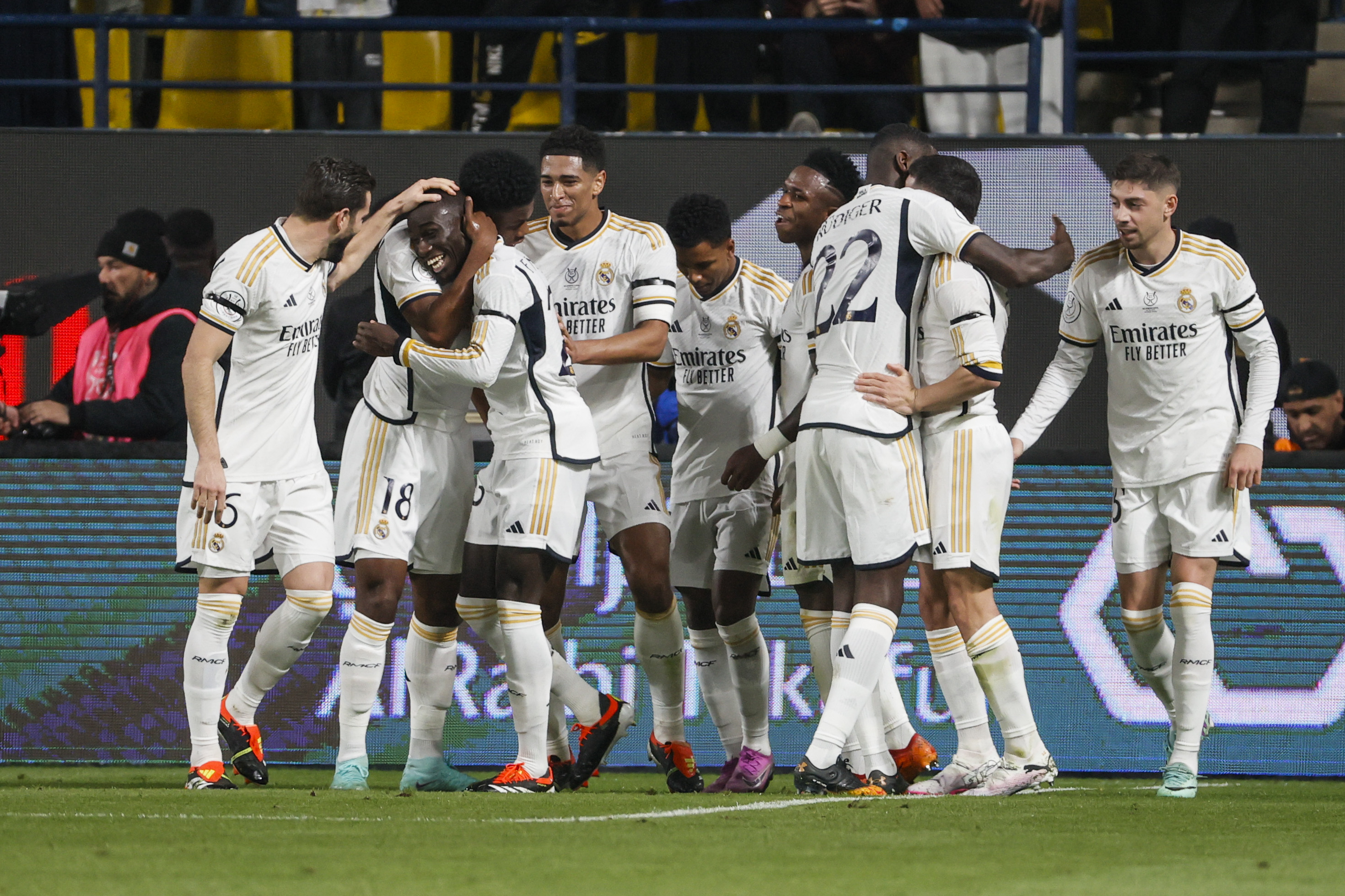El Reial Madrid, a la final de la Supercopa d'Espanya en eliminar a la pròrroga l'Atlètic en un partidàs (5-3)