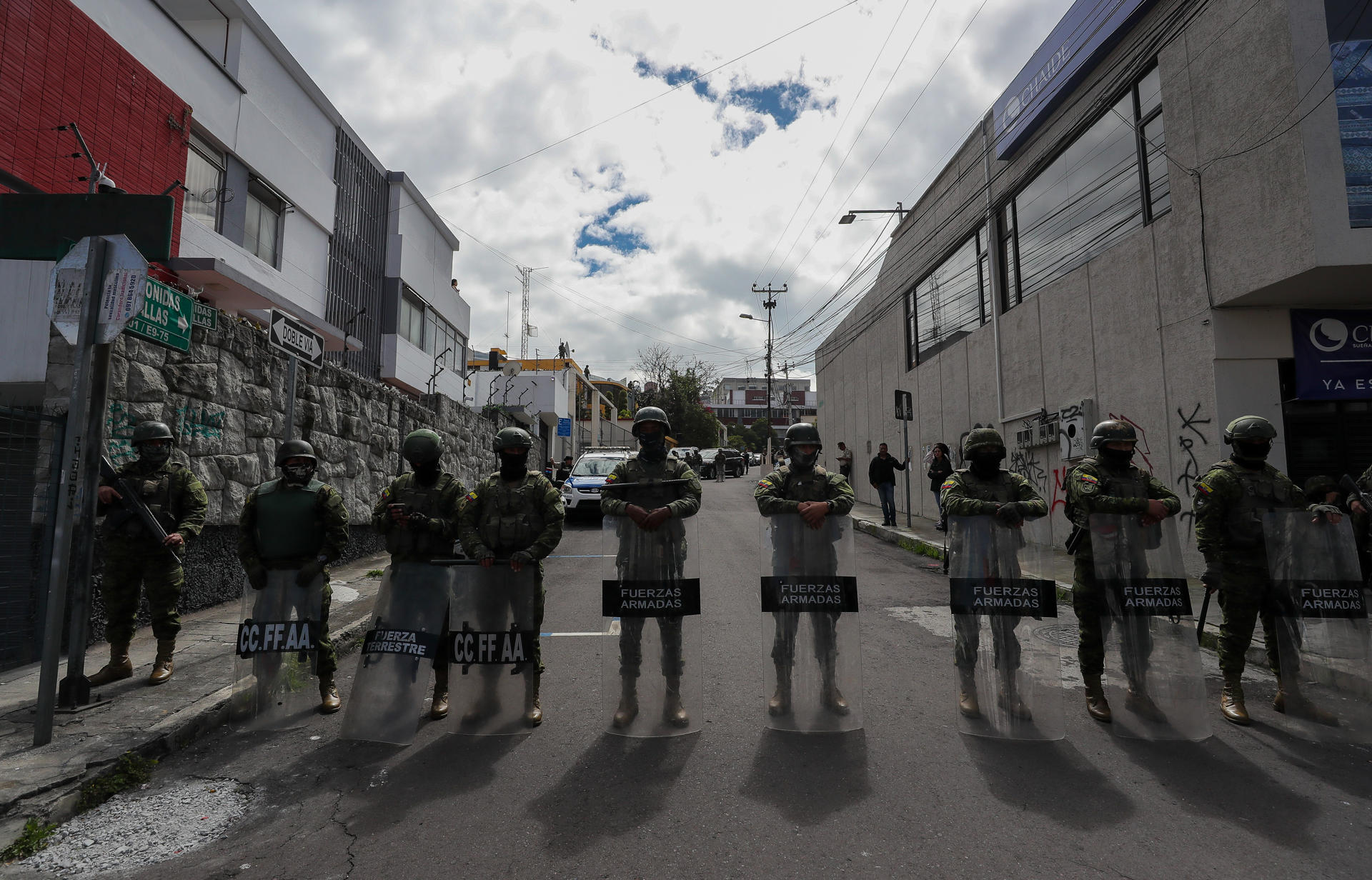L'Equador en estat de xoc davant l'espiral de violència i la declaració de guerra al crim organitzat