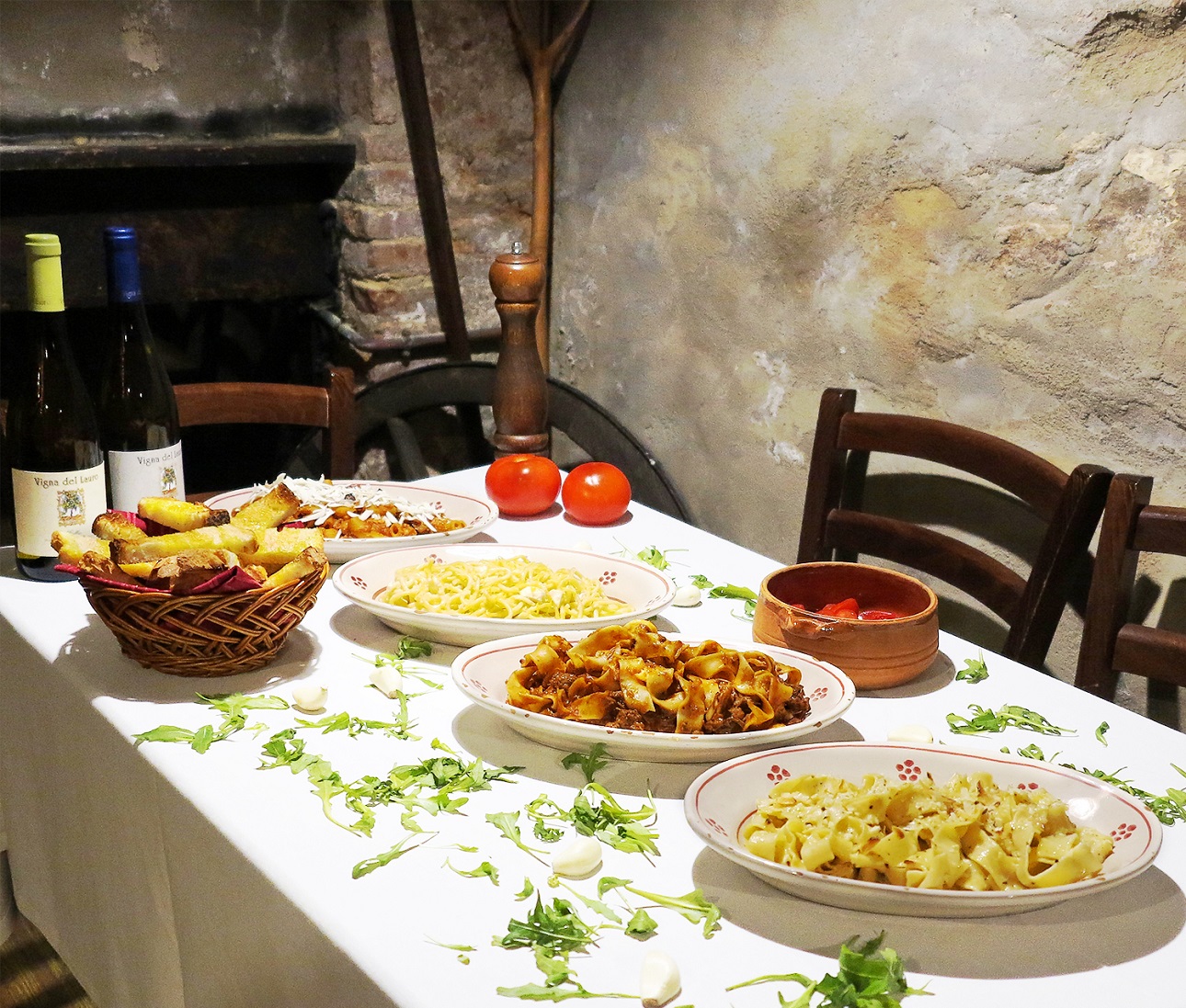 Guerra, combat i boxa: un restaurant pugilístic, econòmic i de bon menjar italocatalà