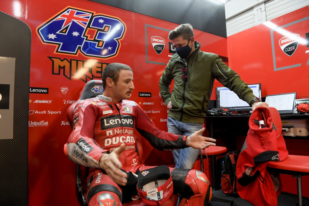 Casey Stoner en el box de Jack Miller en Ducati Casey Stoner en el box de Jack Miller en Ducati