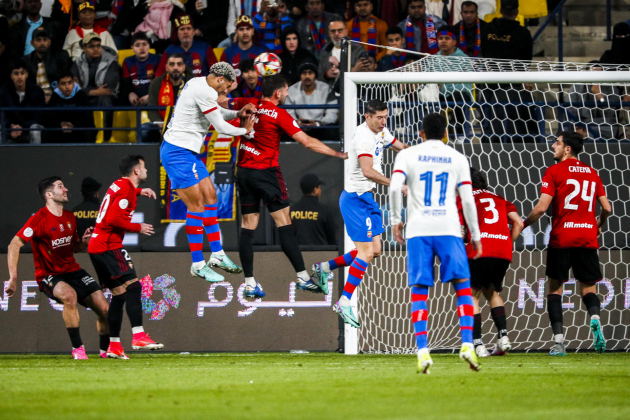 Ronald Araujo Barça Osasuna / Foto: EFE