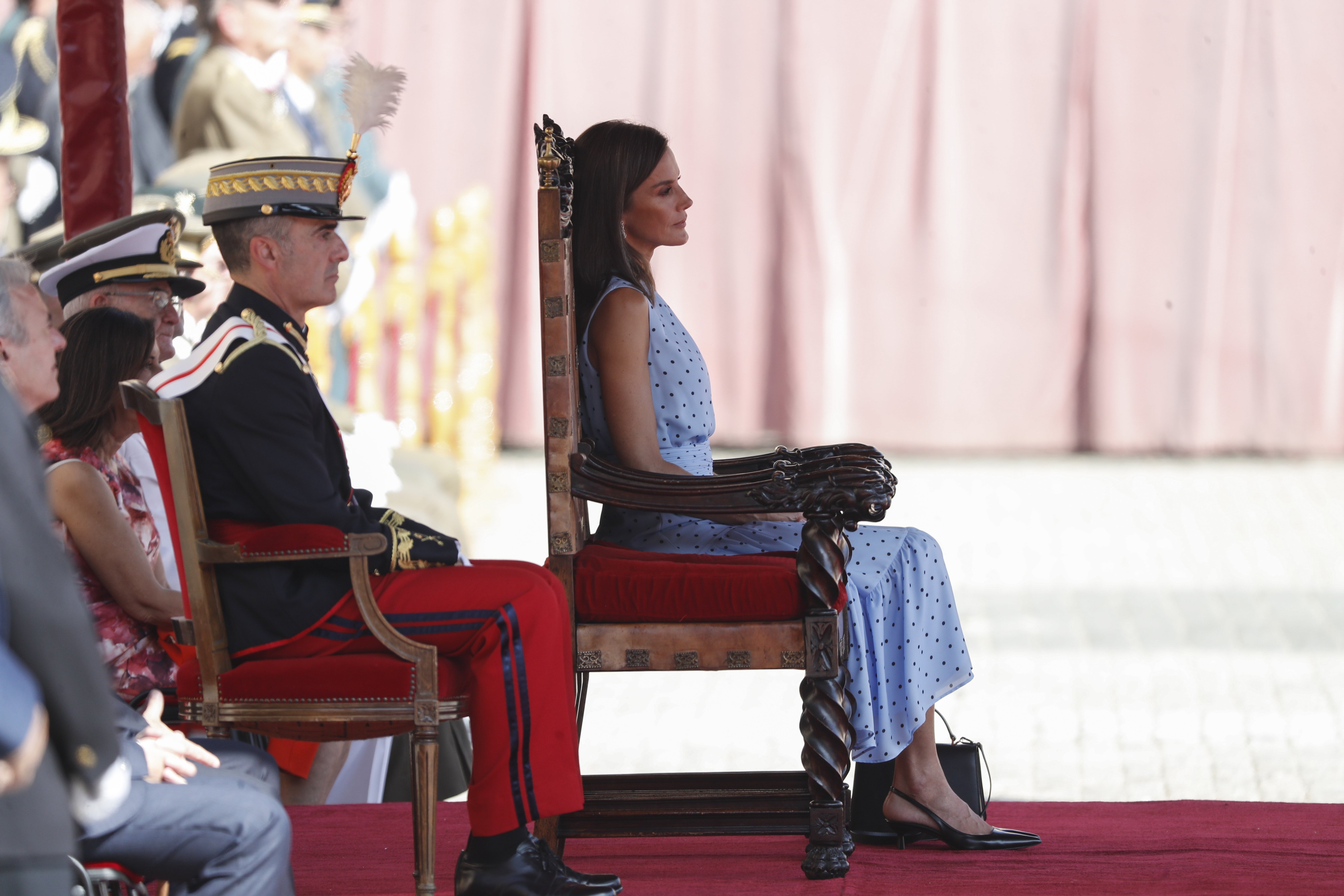 Letizia en la desfilada militar efe