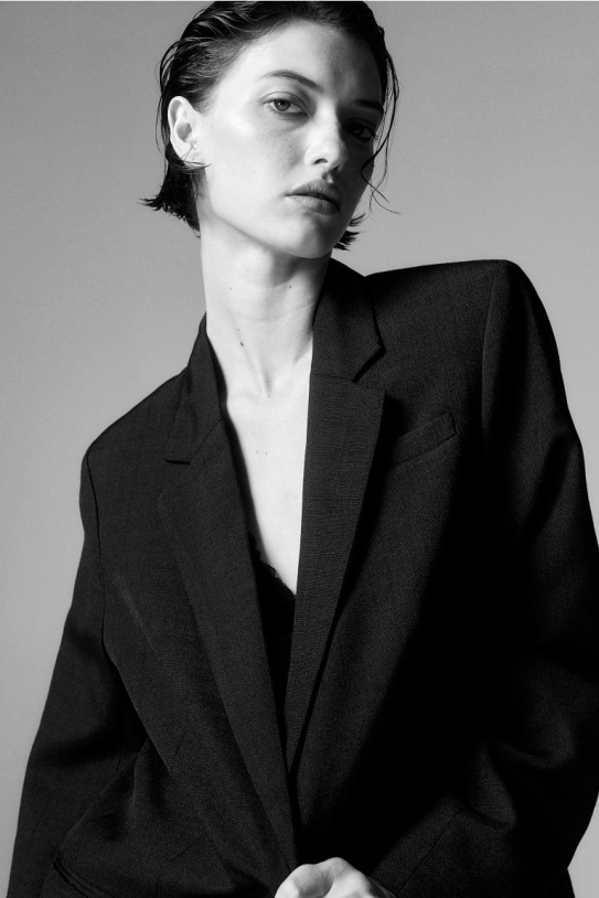 Americana de botonadura senzilla