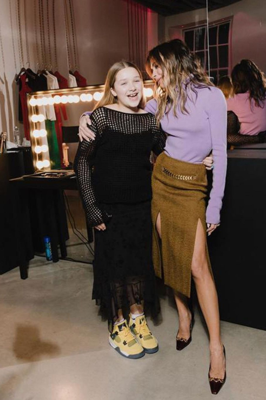 Harper Seven y su madre Victoria Beckham Harper Seven y su madre Victoria Beckham