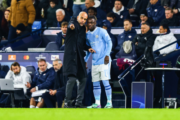 Pep Guardiola intrucciones Jérémy Doku / Foto: Europa Press Pep Guardiola intrucciones Jérémy Doku / Foto: Europa Press