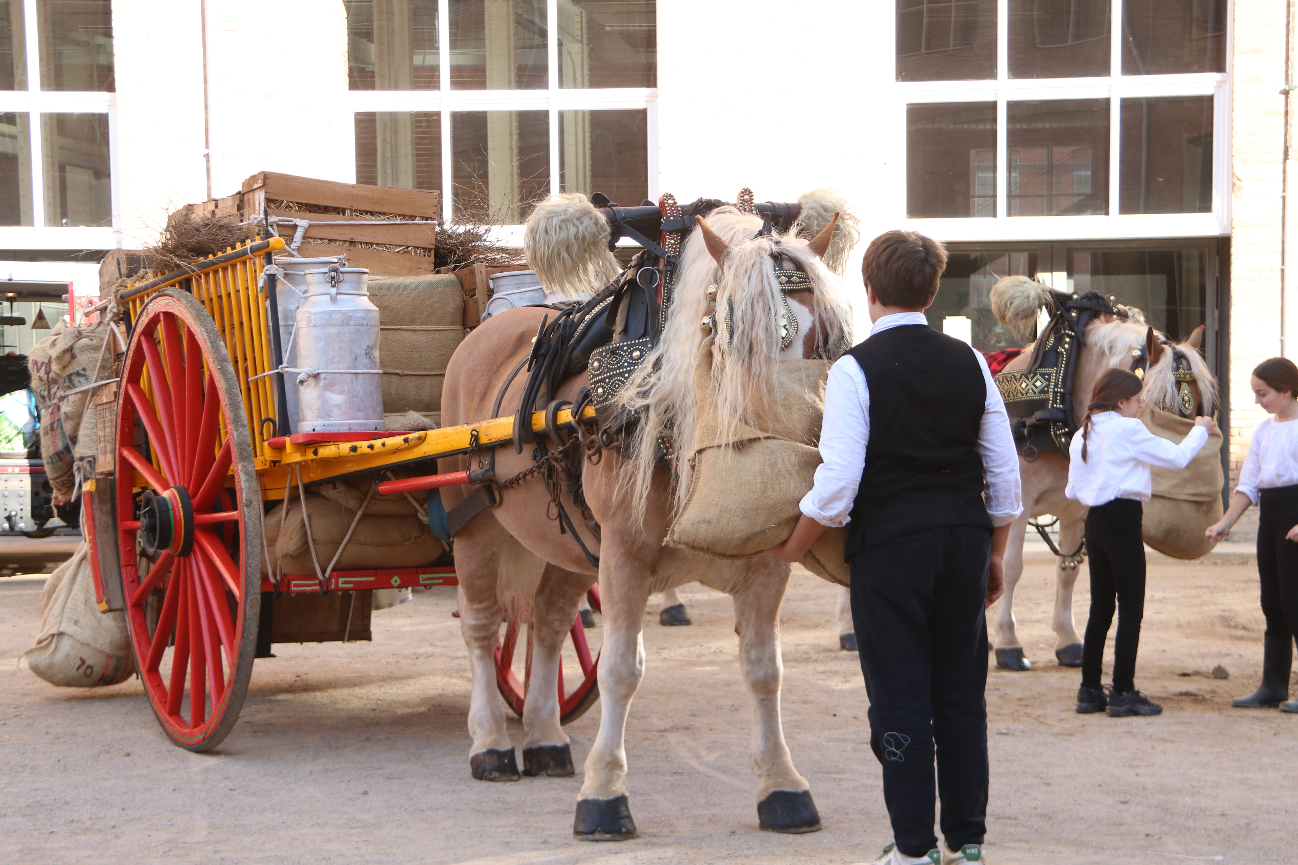 Tres Tombs en Sant Andreu y muchas vueltas políticas sin avanzar sobre el gobierno de Barcelona