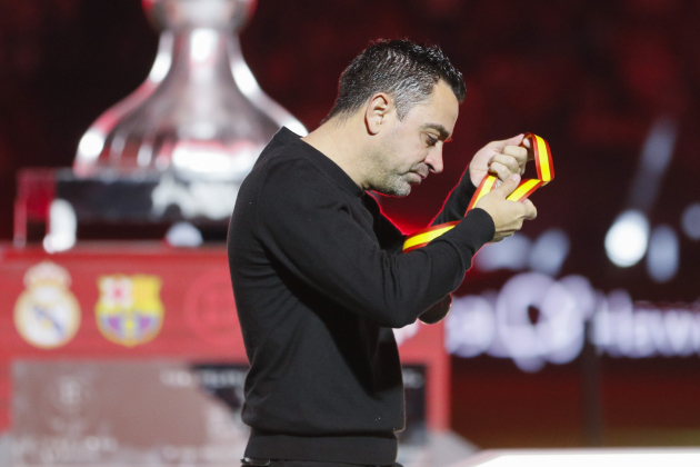 Xavi Hernández, decepcionado tras perder la Supercopa de España / Foto: EFE