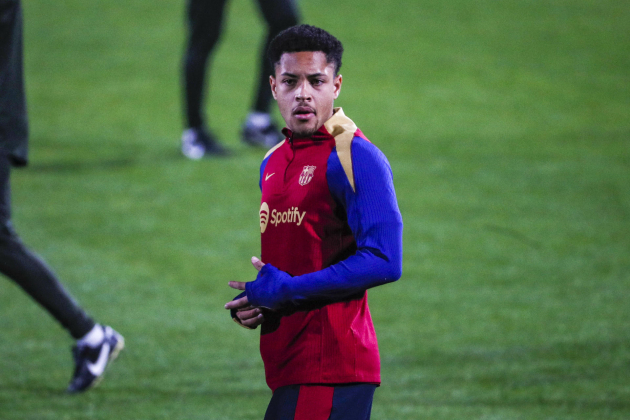 Vitor Roque entrenamiento Barça / Foto: EFE