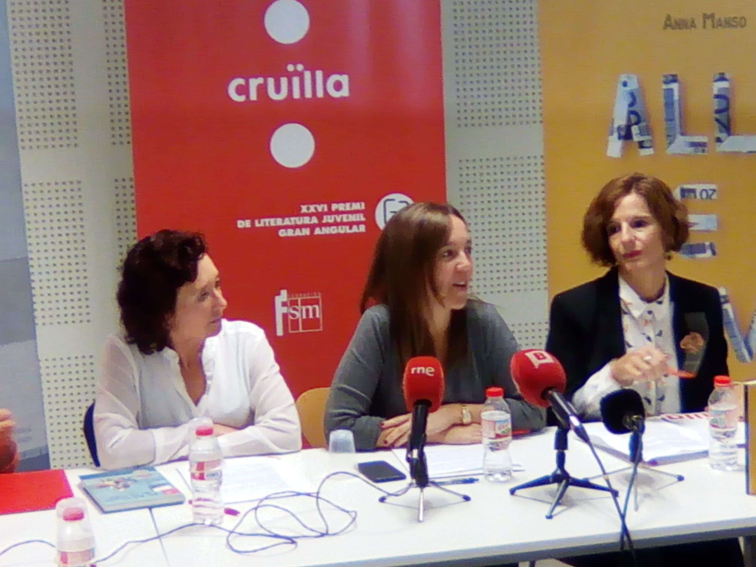 Premis a la literatura juvenil i infantil sense candidesa