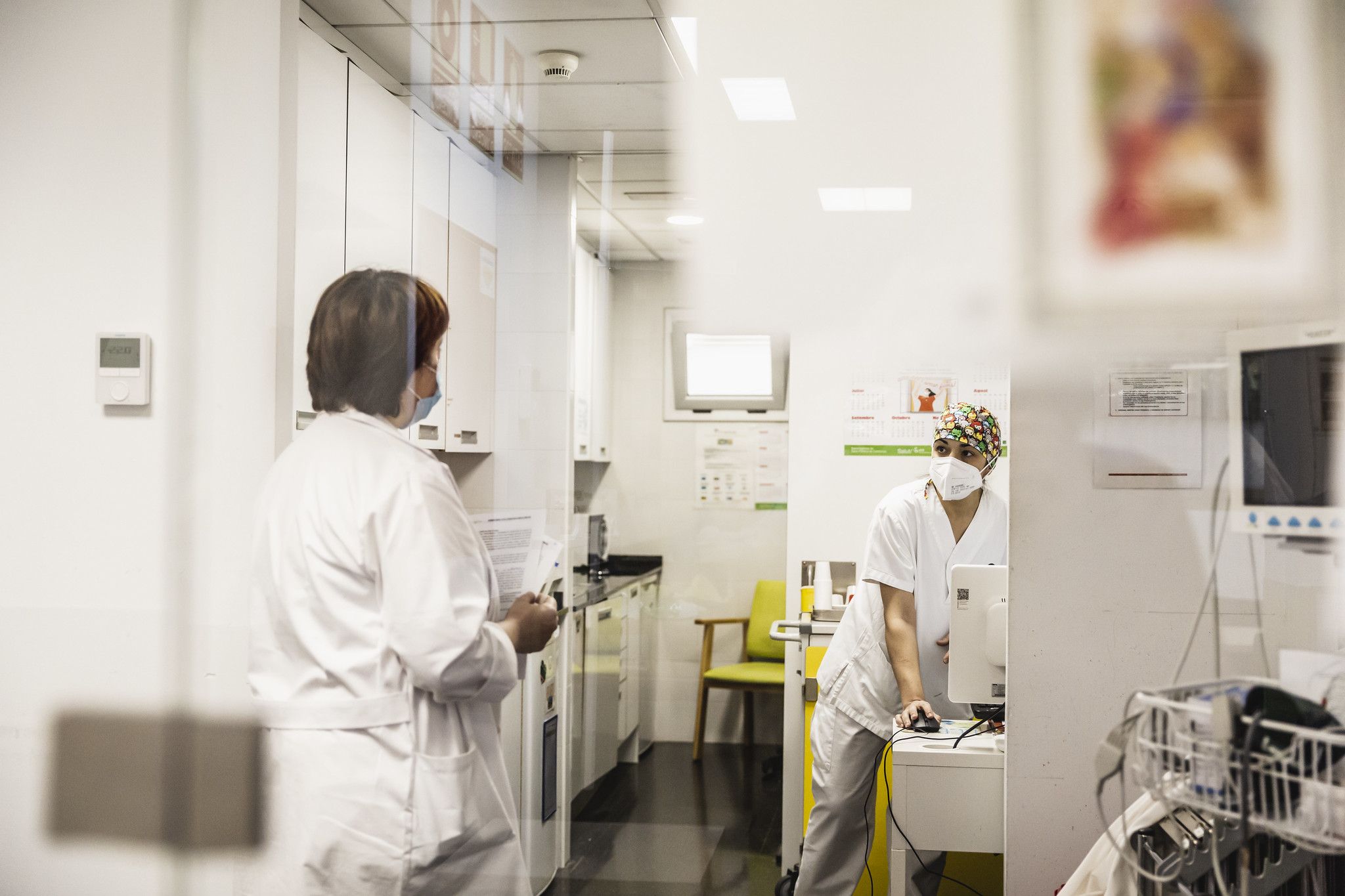 Més d'un miler de sanitaris es regiren contra la consellera Pané per la polèmica amb les baixes