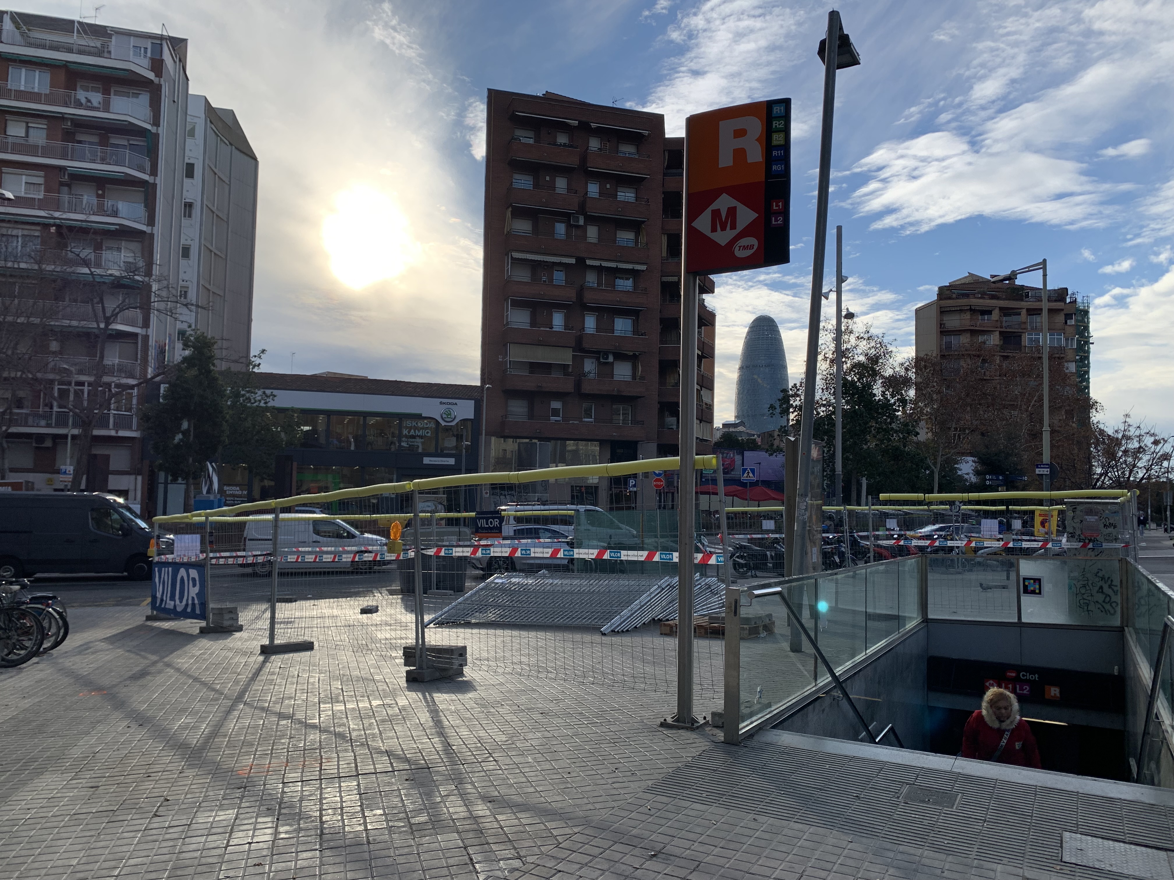 Las estaciones de Metro de Clot y Ciutadella | Vila Olímpica ganarán en accesibilidad