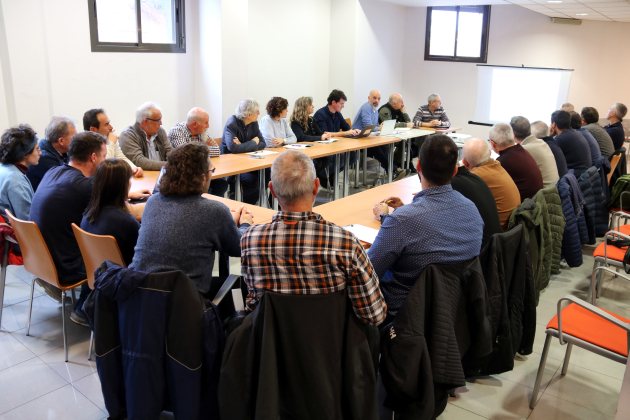 Reunio emergenia cinegetica poniendo conejos ACN