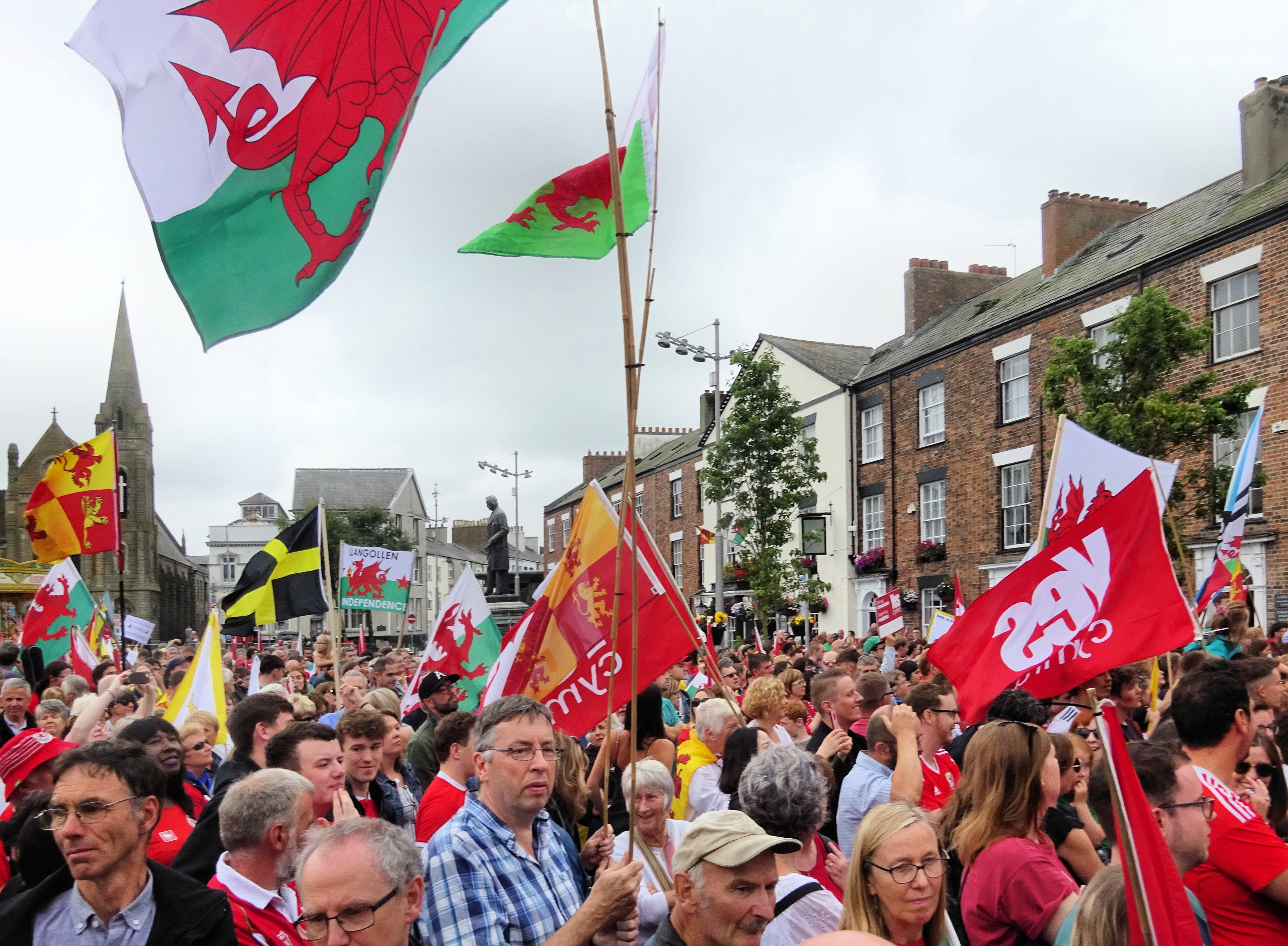 Un informe de expertos concluye que la independencia beneficiaría a Gales y abre la puerta a un referéndum