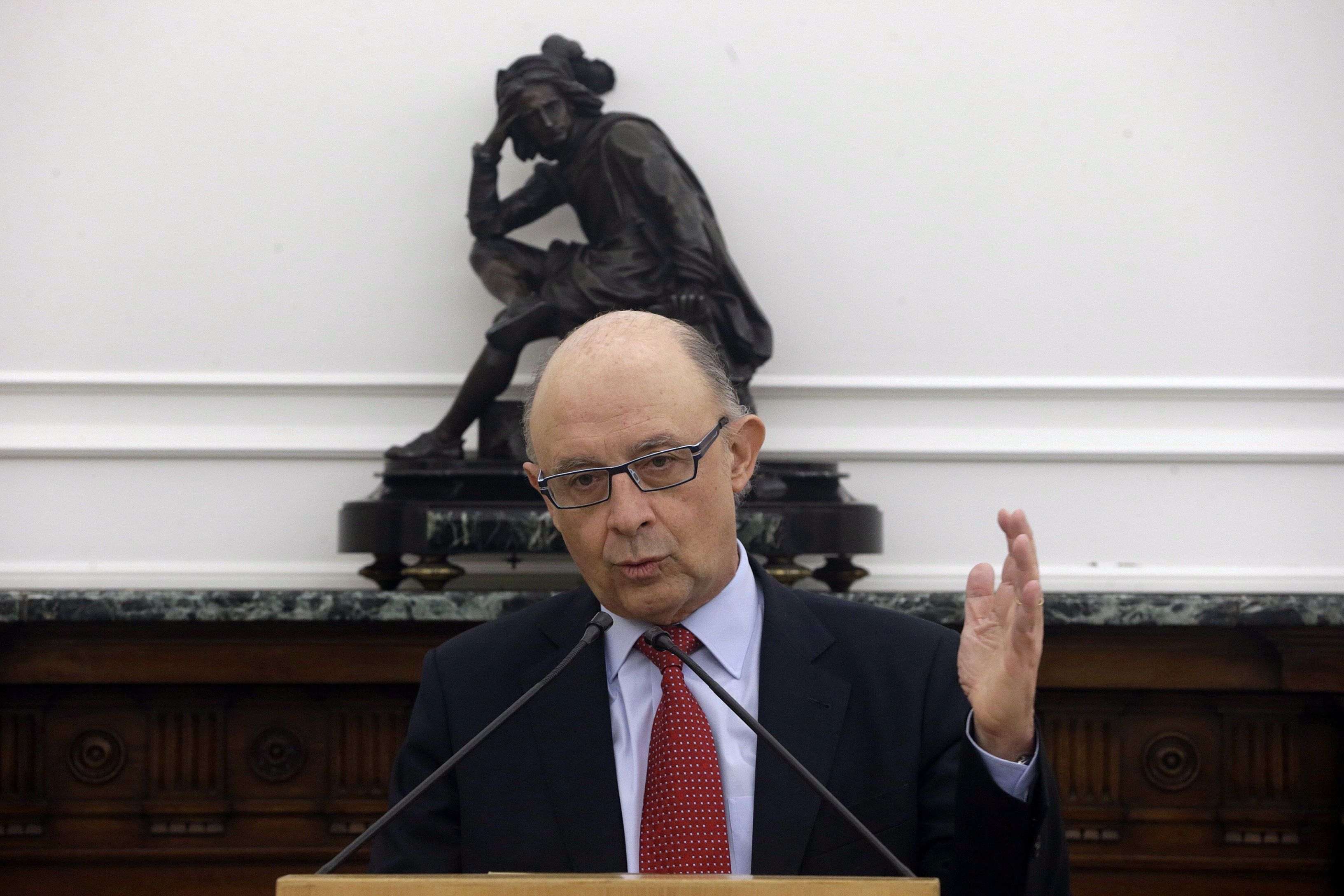Montoro: "Hay que distinguir las razones políticas de las económicas"