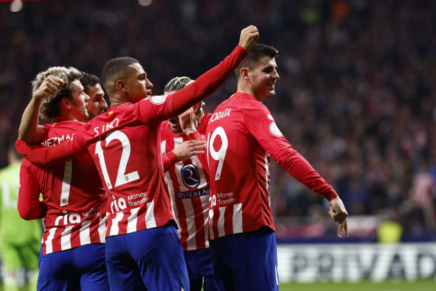 El Atlético de Madrid celebra la diana de Mortata contra el Real Madrid / Foto: EFE El Atlético de Madrid celebra la diana de Mortata contra el Real Madrid / Foto: EFE