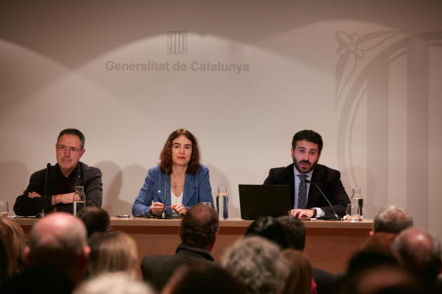 Departament de Justícia. La consellera Gemma Ubasart, amb Amand Calderó i Josep Maria Torrent Departament de Justícia. La consellera Gemma Ubasart, amb Amand Calderó i Josep Maria Torrent