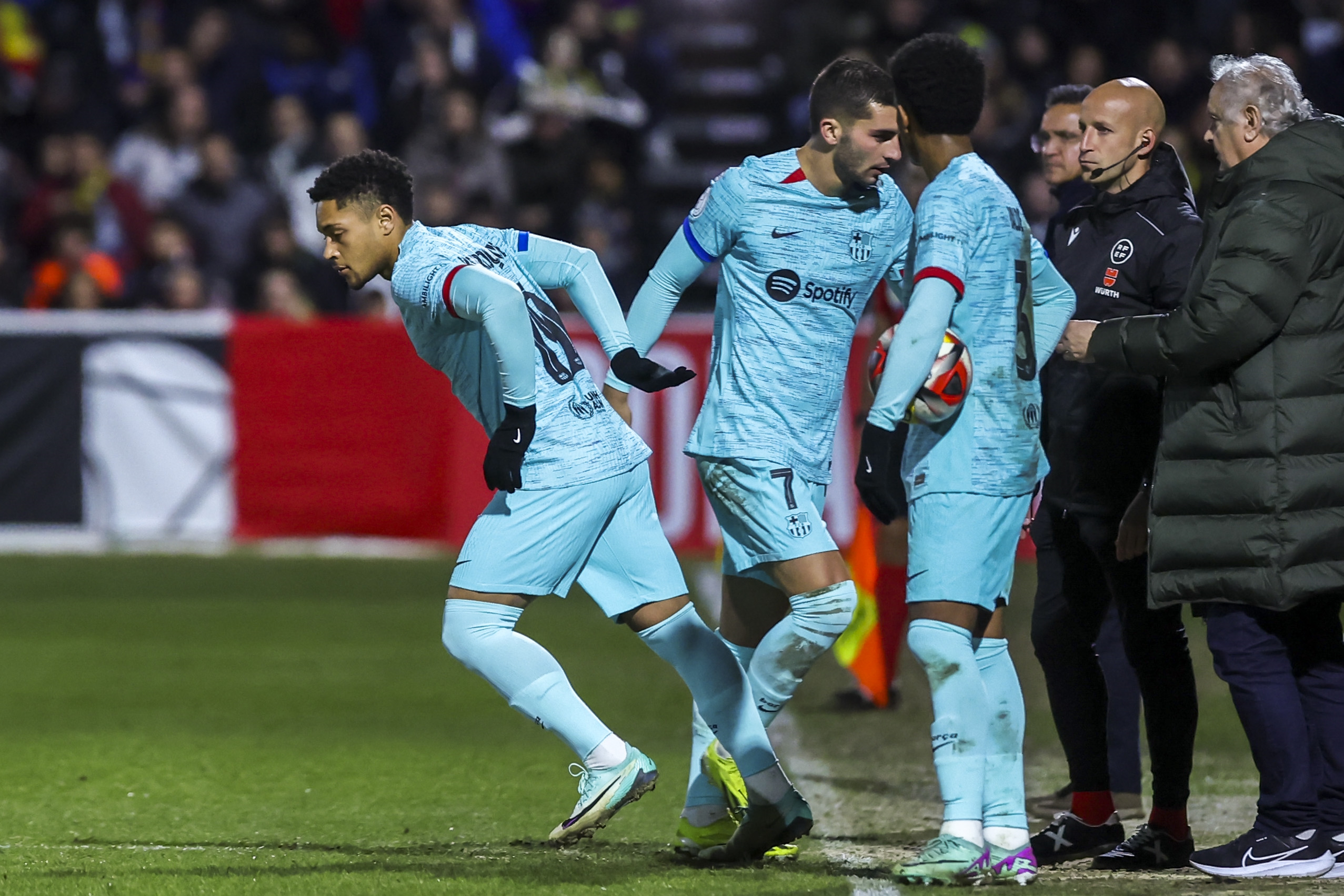 Vitor Roque desperta indiferència (i fins i tot certa preocupació) al vestidor del Barça