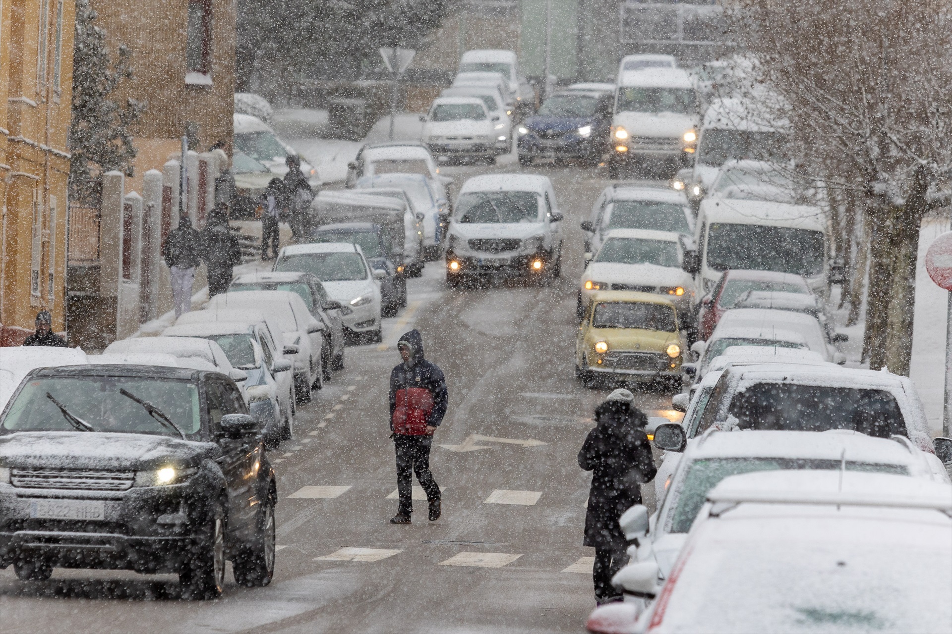 El temporal de neu deixa 600 conductors atrapats a Sòria i obliga la intervenció de militars