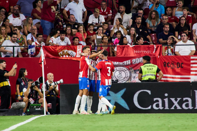 El Girona celebra el gol de la victoria en el campo del Sevilla / Foto: Europa Press El Girona celebra el gol de la victoria en el campo del Sevilla / Foto: Europa Press