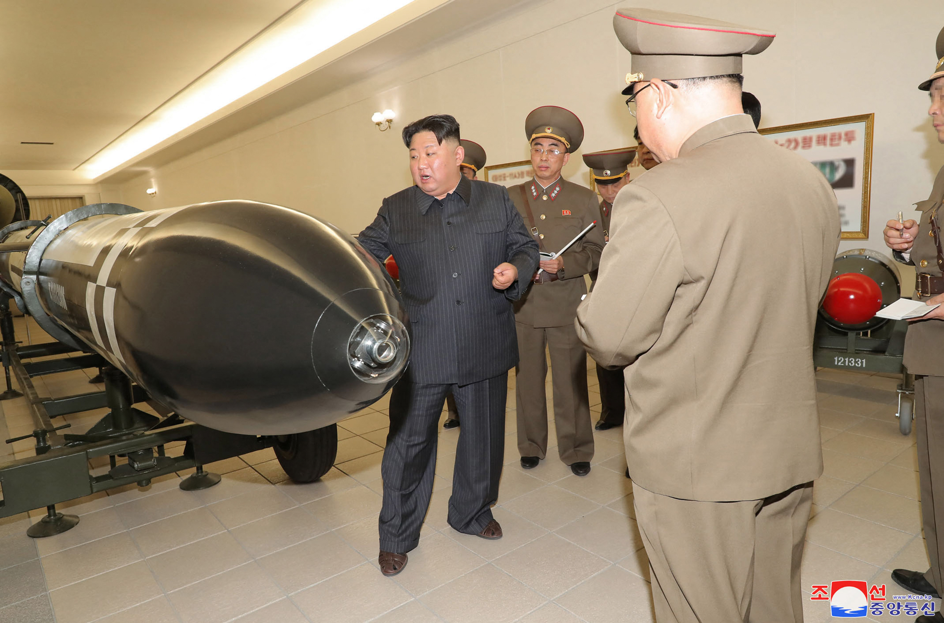Las fábricas de Corea del Norte echan humo: terminan armas para Rusia