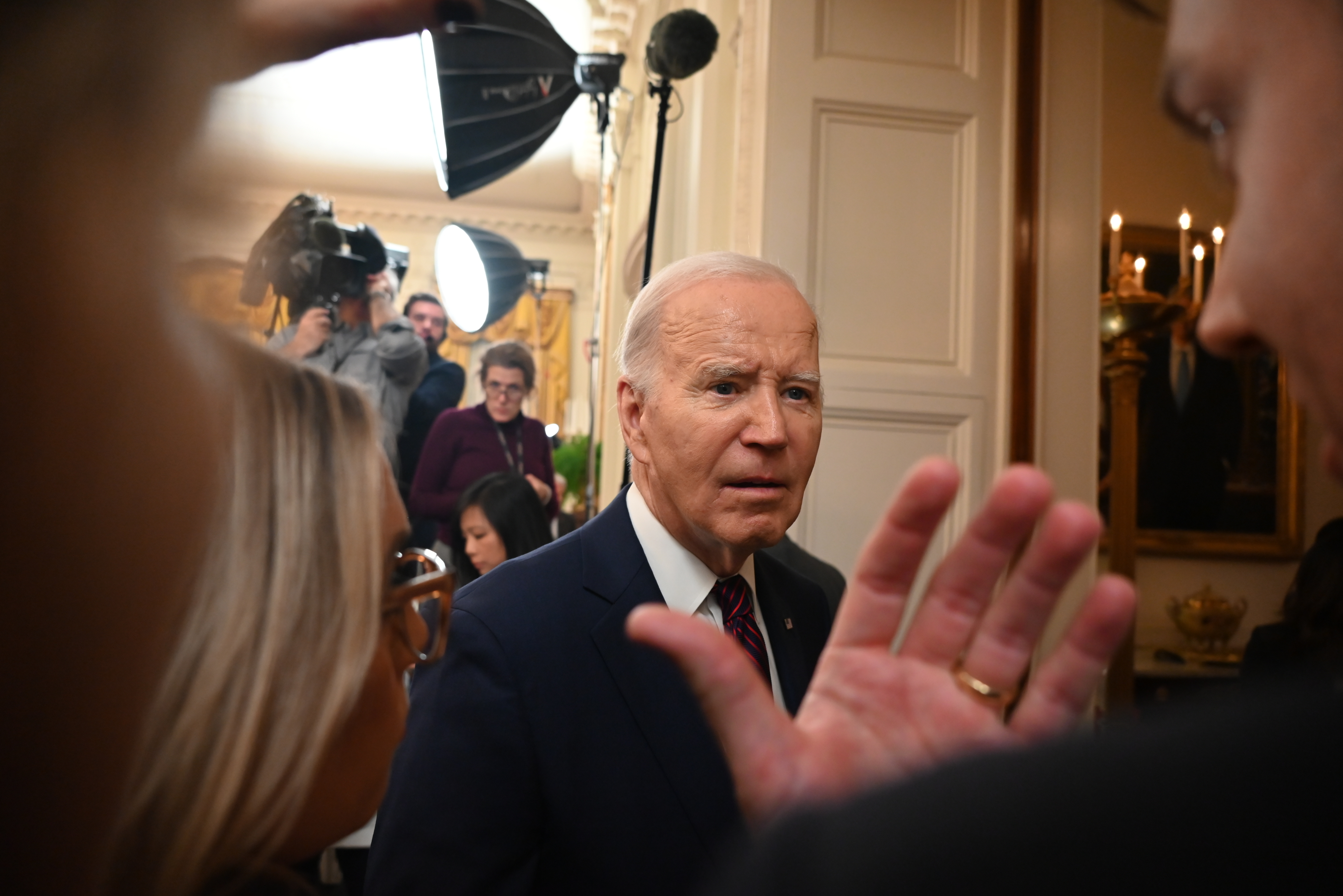 La IA irromp a les primàries de New Hampshire: fals missatge de Joe Biden per desmobilitzar votants