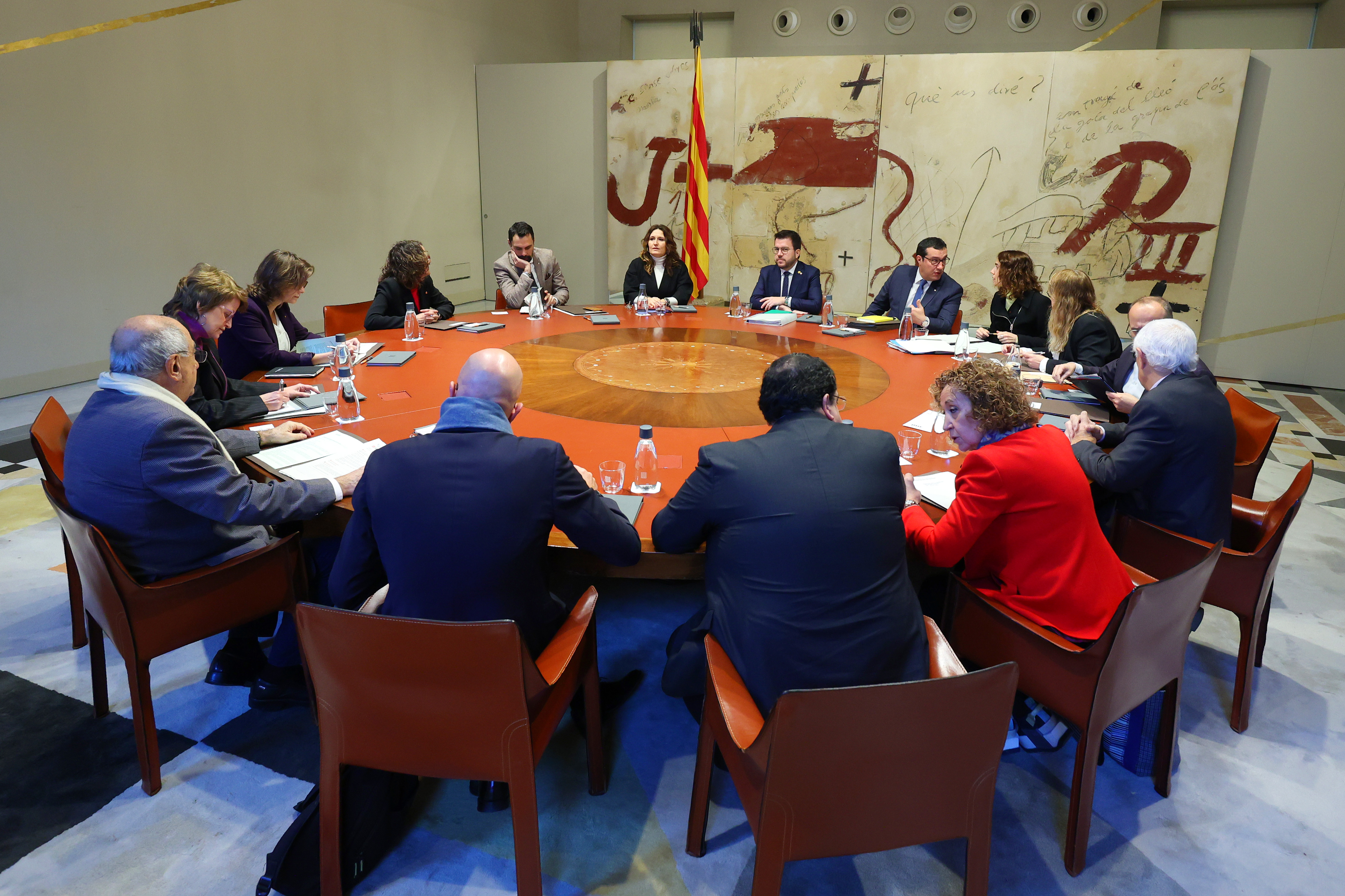 Solo uno de cada diez catalanes sabe decir el nombre de un conseller del Govern, según el CEO