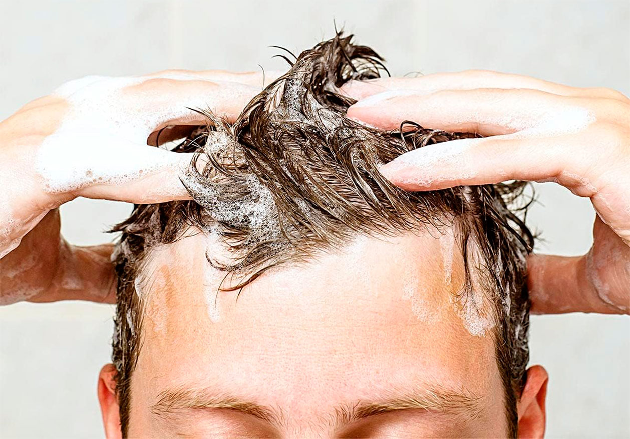 Aquest xampú anticaiguda de cabell per a home amb 9.000 valoracions és número 1 a Amazon perquè funciona