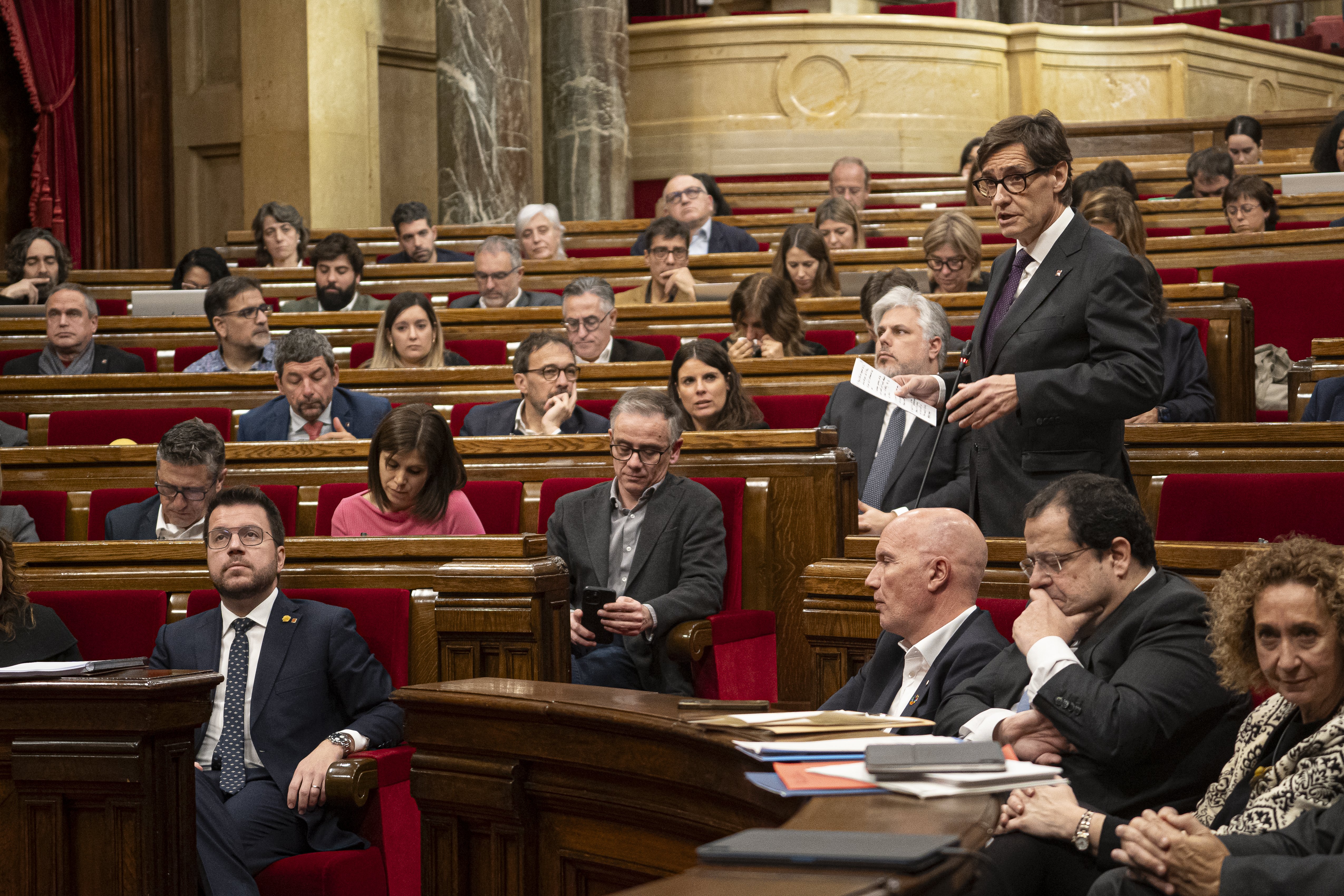 L'independentisme es torna a dividir al Parlament en una votació sobre el model de finançament