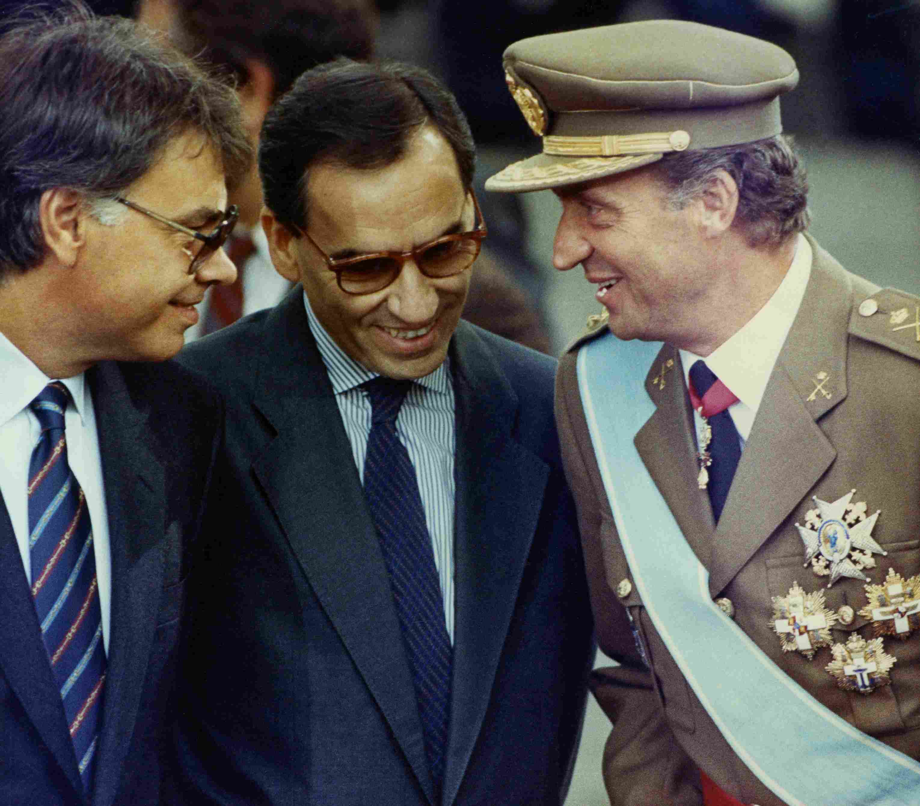 'The New Yorker' carrega contra la transició del 78 i el franquisme social espanyol