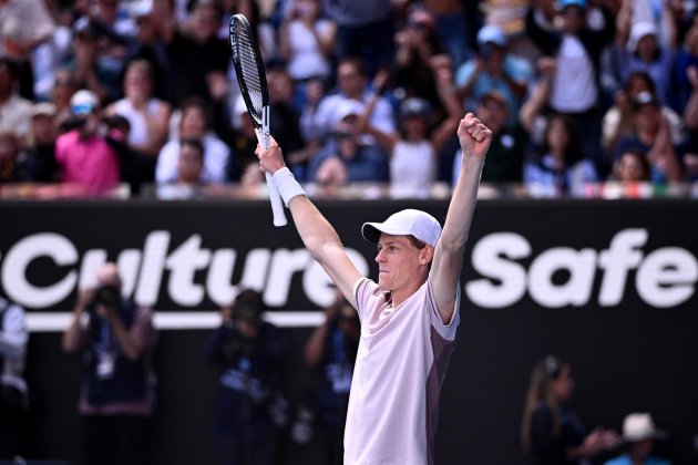 Sinner celebra un punto clave contra Djokovic en las semifinales del Open Australia / Foto: EFE