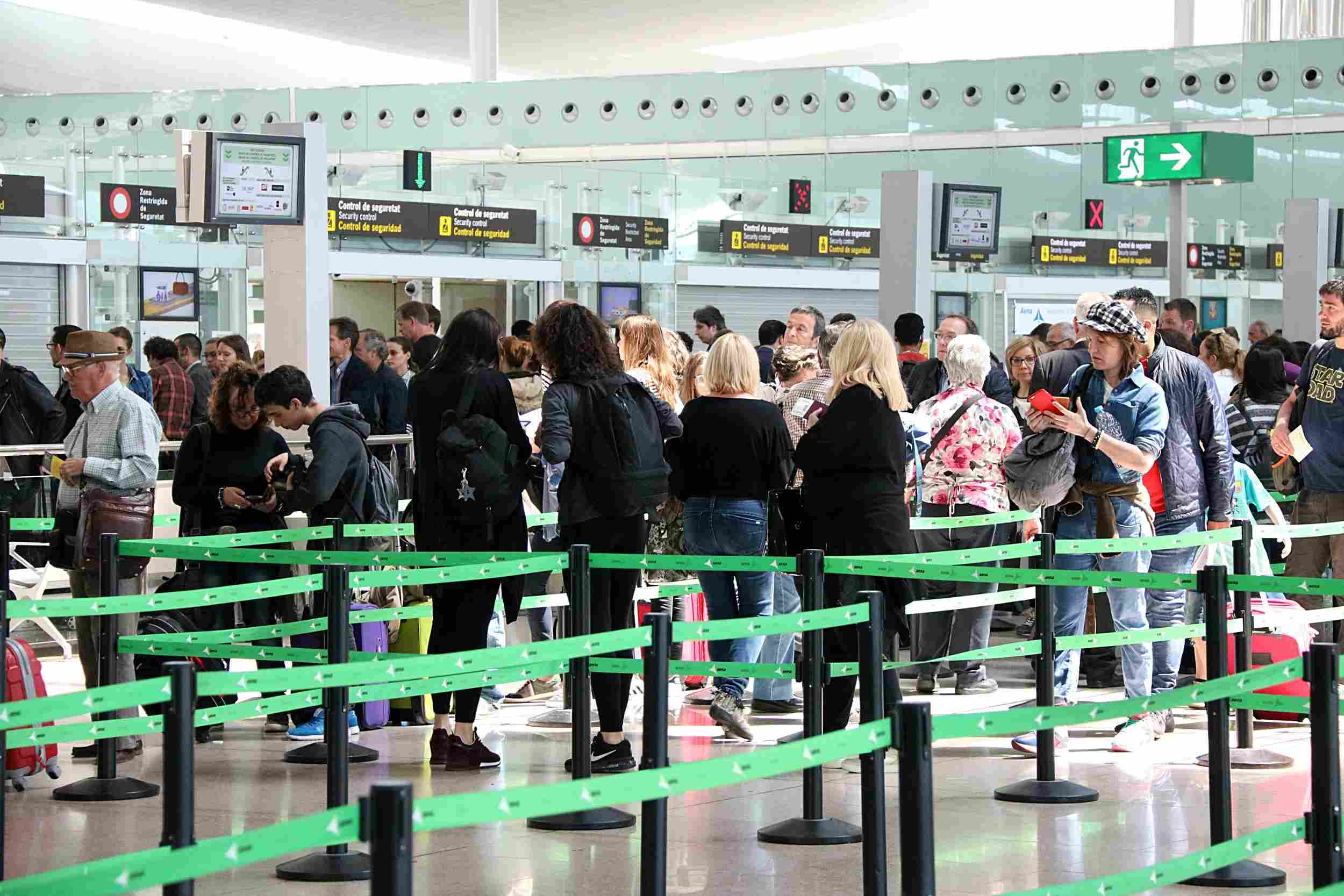 Els grans aeroports dels Països Catalans són els més castigats per la falta de policies