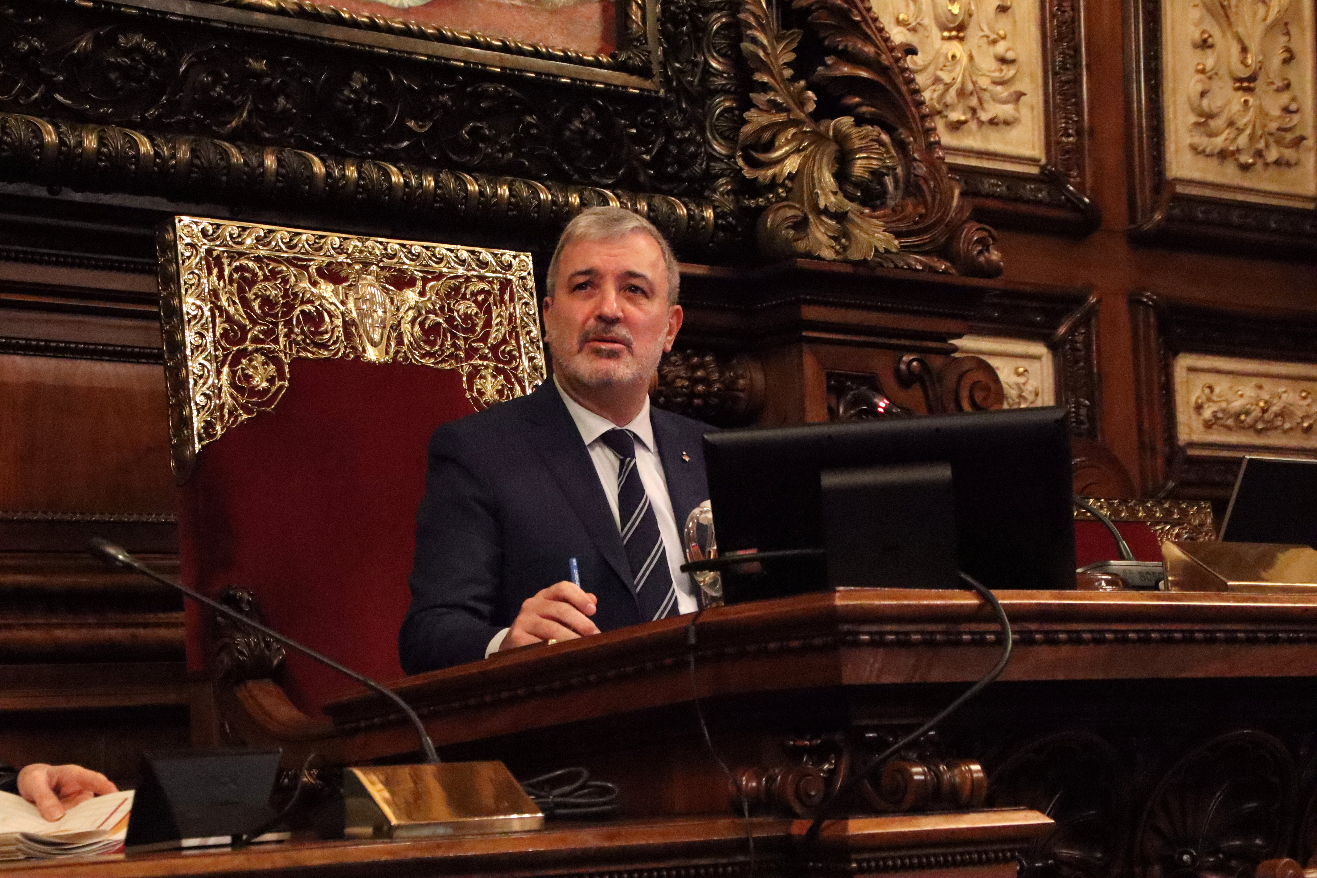 Jaume Collboni constata la seva solitud i s'aboca a vincular els pressupostos a una qüestió de confiança