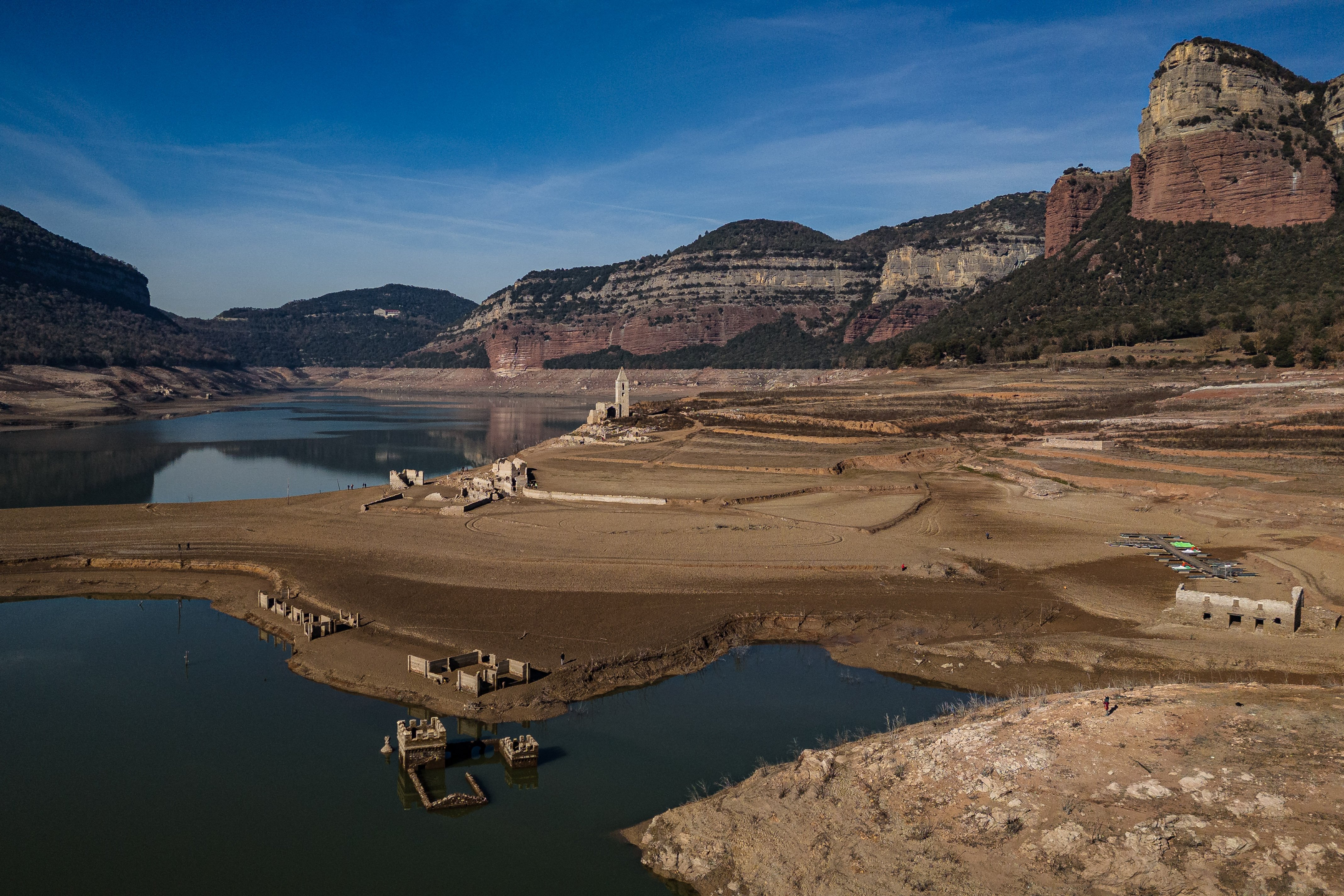 Estas son las restricciones de agua en Catalunya en la emergencia por sequía