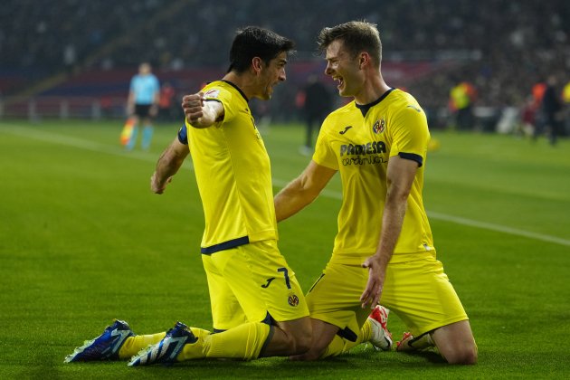 Alexander Sørloth Gerard Moreno Barça Villarreal / Foto: EFE