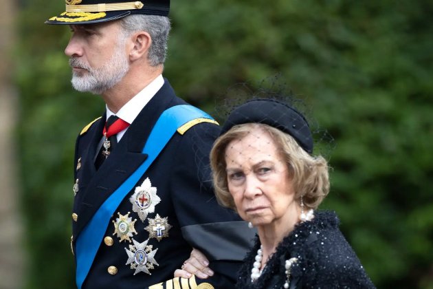 La reina Sofía con Felipe VI