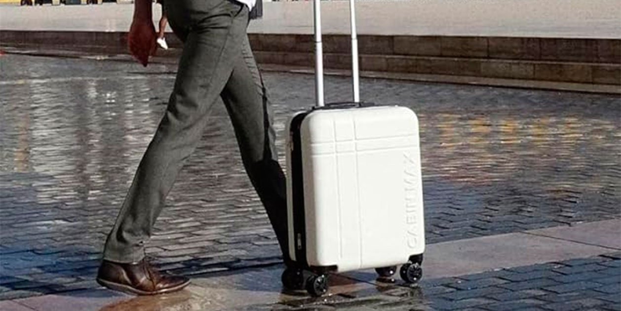 La maleta de cabina de 50 litros con la que puedes viajar en cualquier aerolínea sin ningún problema