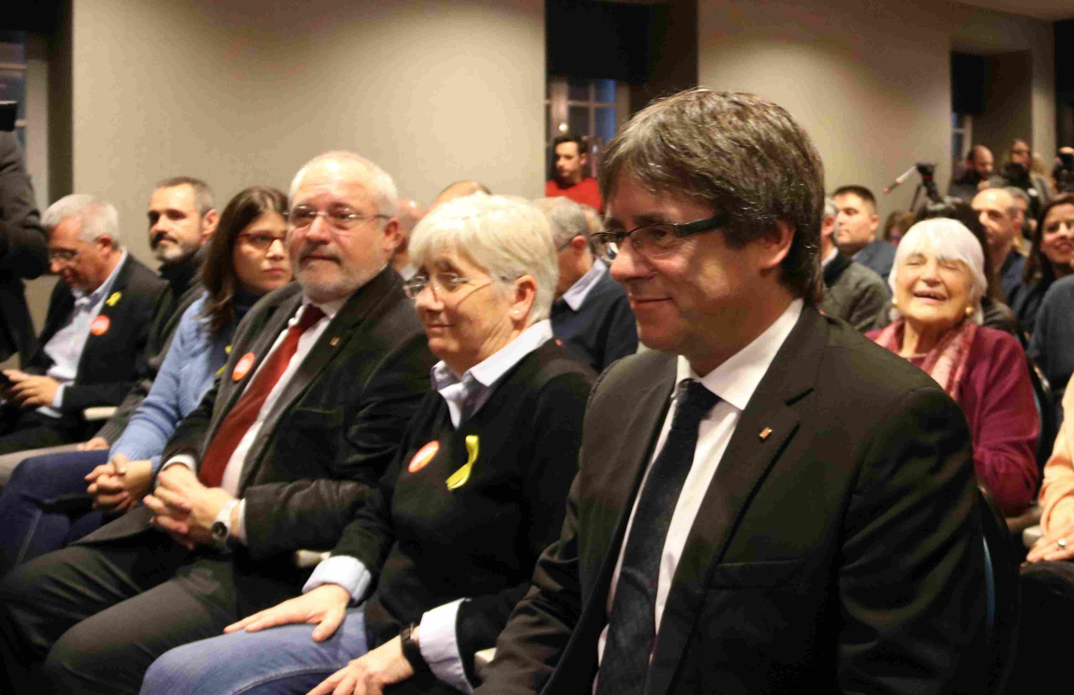 Puigdemont i els diputats a Brussel·les renuncien avui al vot delegat