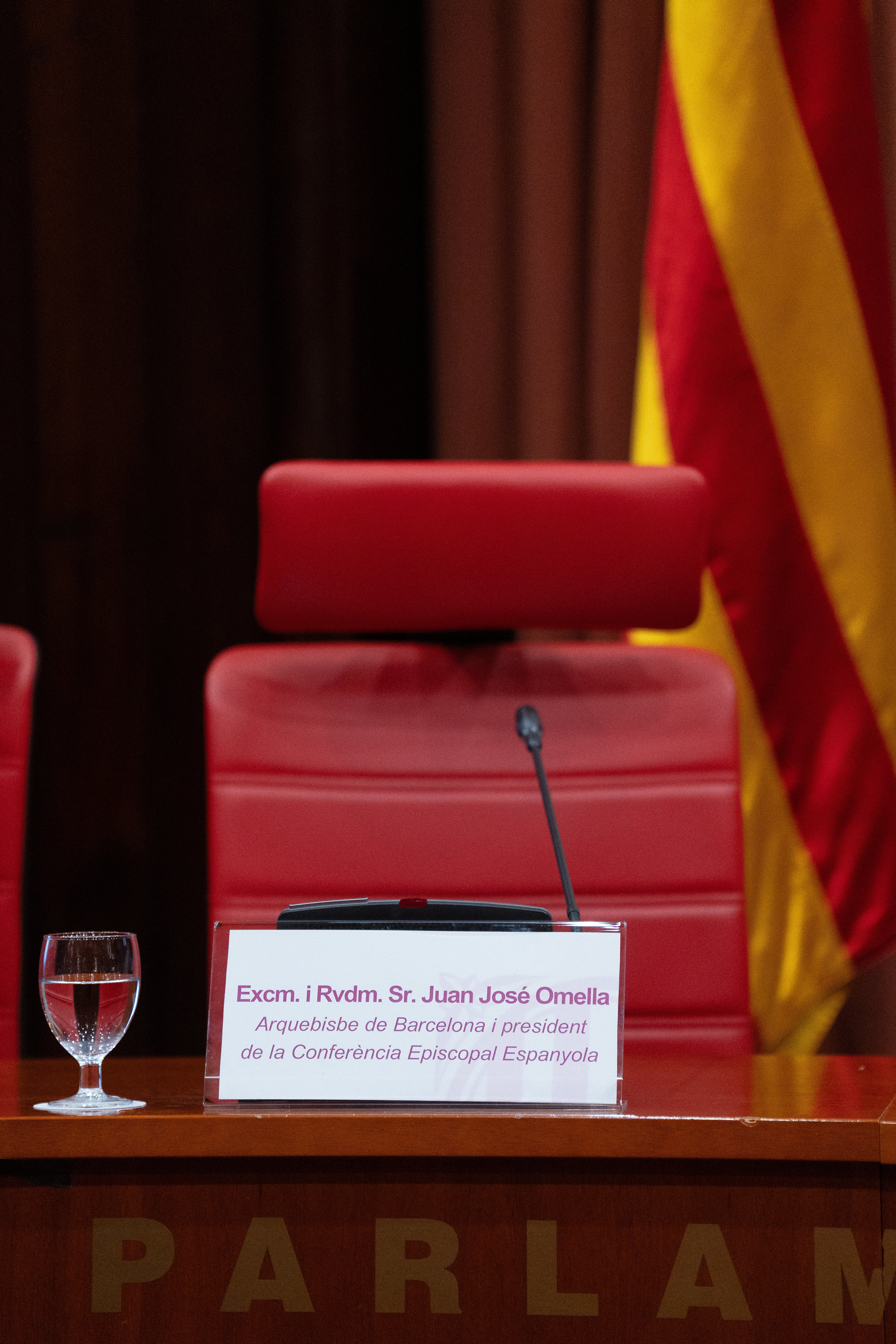 El Parlament cita de nou el cardenal Omella després de plantar la comissió sobre la pederàstia