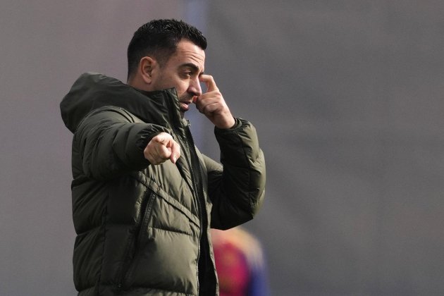 Xavi Hernández dirigiendo un entrenamiento del Barça / Foto: EFE