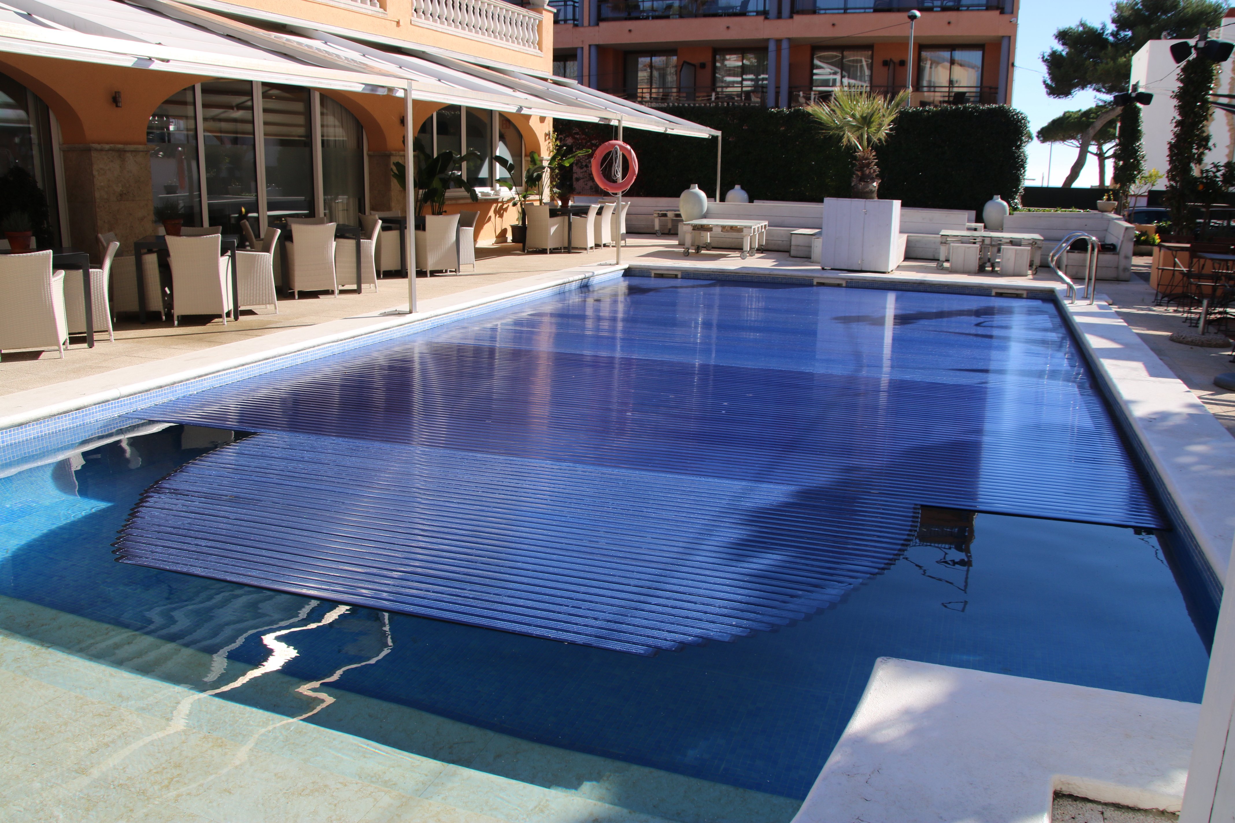 Los hoteles de Barcelona, a favor de que las piscinas privadas sean consideradas refugios climáticos