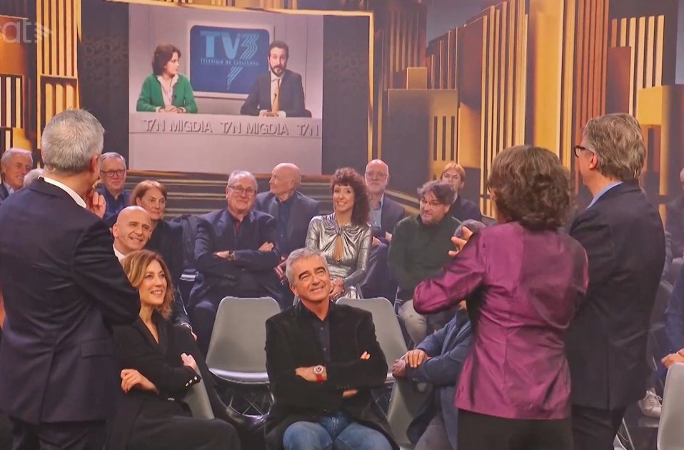 Fina Brunet al lado de Salvador Alsius entre el público, TV3 Fina Brunet al lado de Salvador Alsius entre el público, TV3