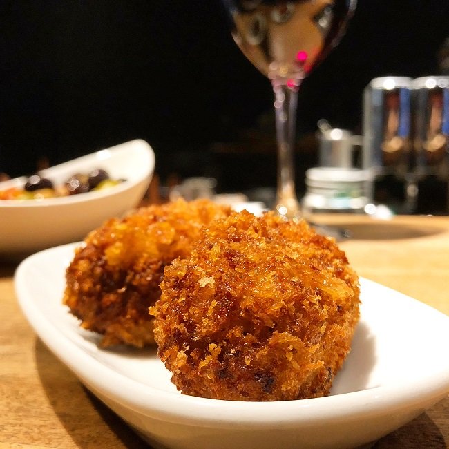 Croqueta de pollo asado