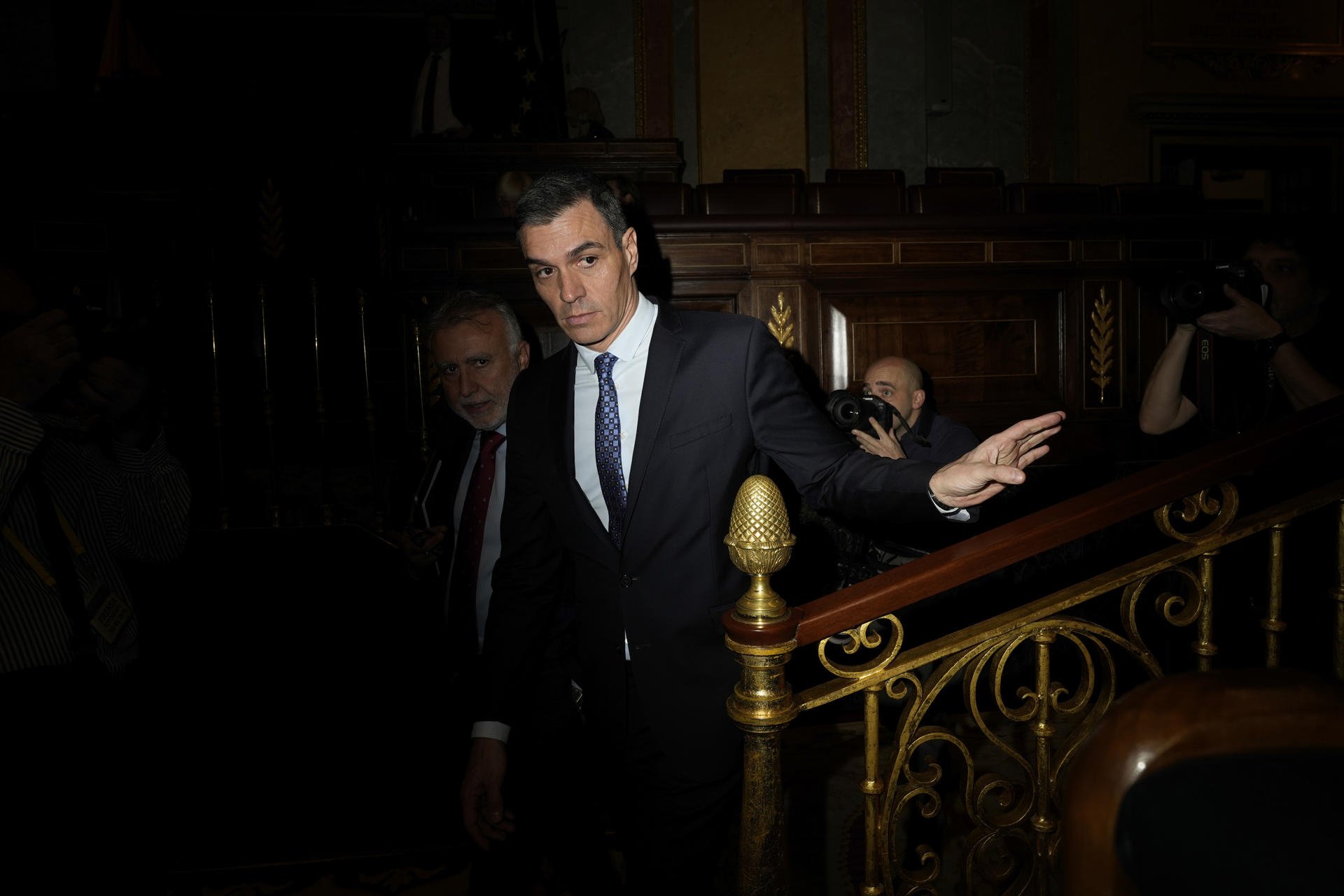 Sánchez enterra el debat sobre la seva successió i assegura que tornarà a ser candidat