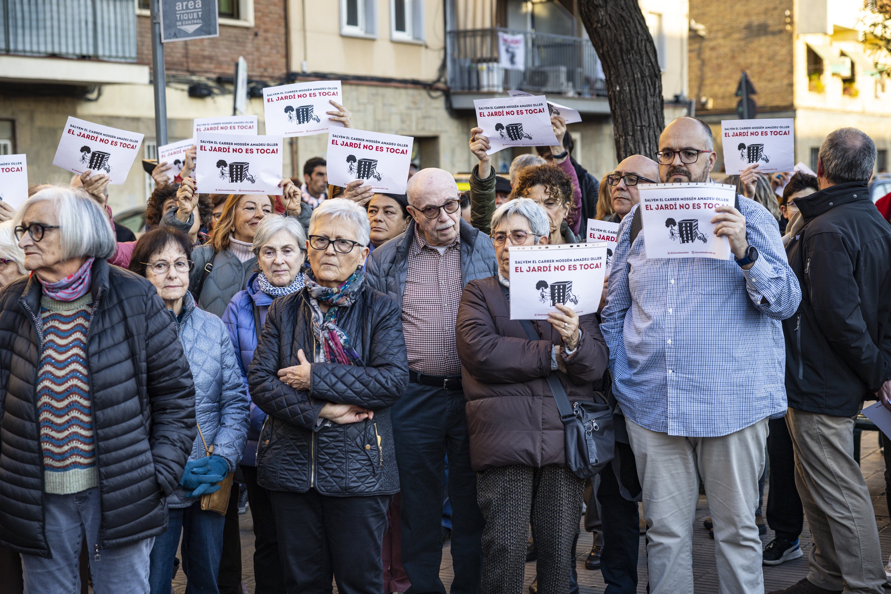 Xocant ‘fair-play’ a la Bordeta entre defensors d’un jardí públic i partidaris d’un edifici cooperatiu