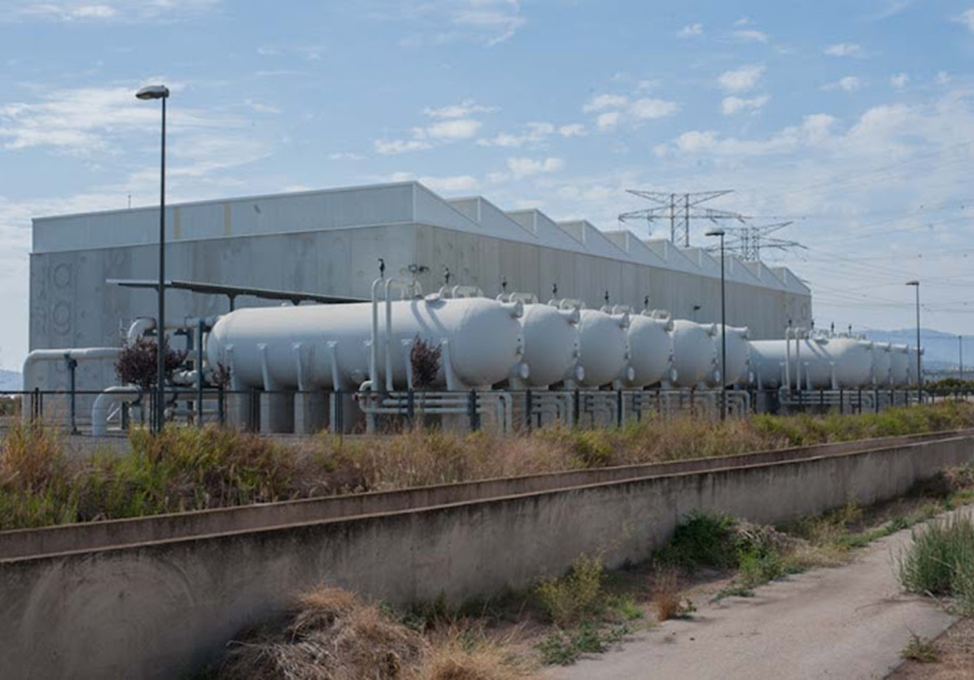 El govern espanyol planteja enviar a Catalunya aigua de la dessalinitzadora de Sagunt, al País Valencià